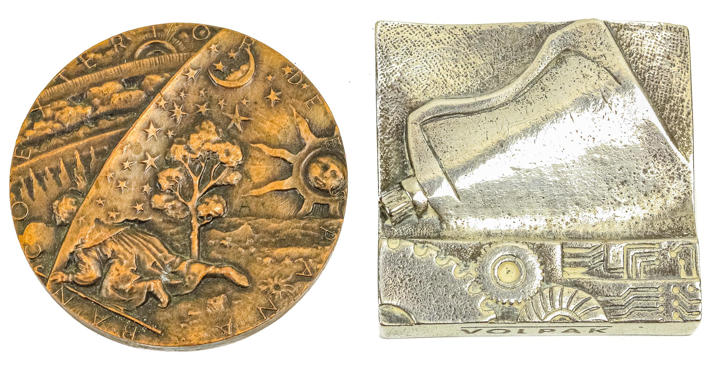 DOS MEDALLAS CONMEMORATIVAS