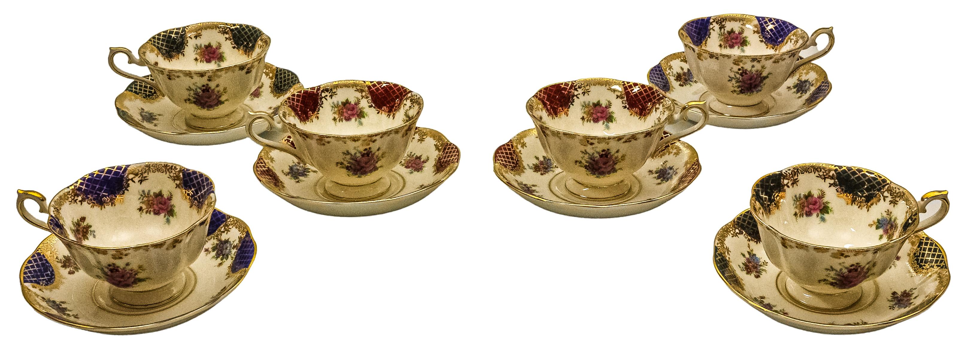 SEIS TAZAS CON PLATO EN LOZA INGLESA