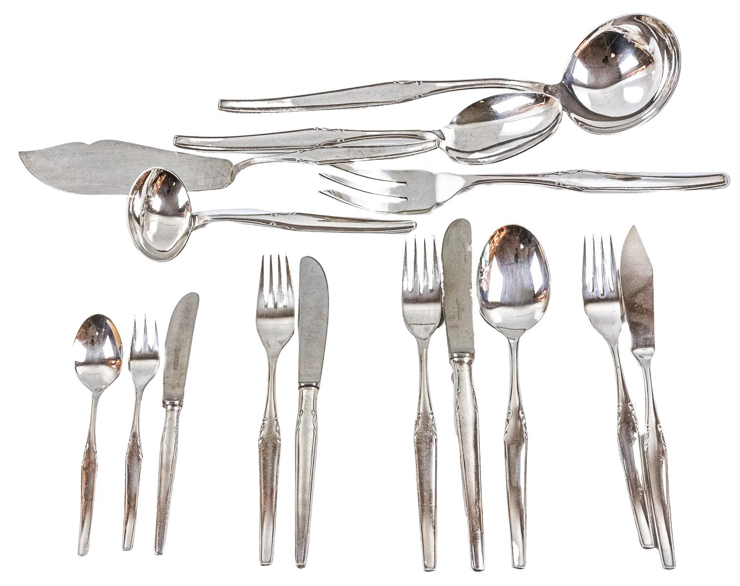 CUBERTERÍA PARA 12 SERVICIOS EN METAL PLATEADO