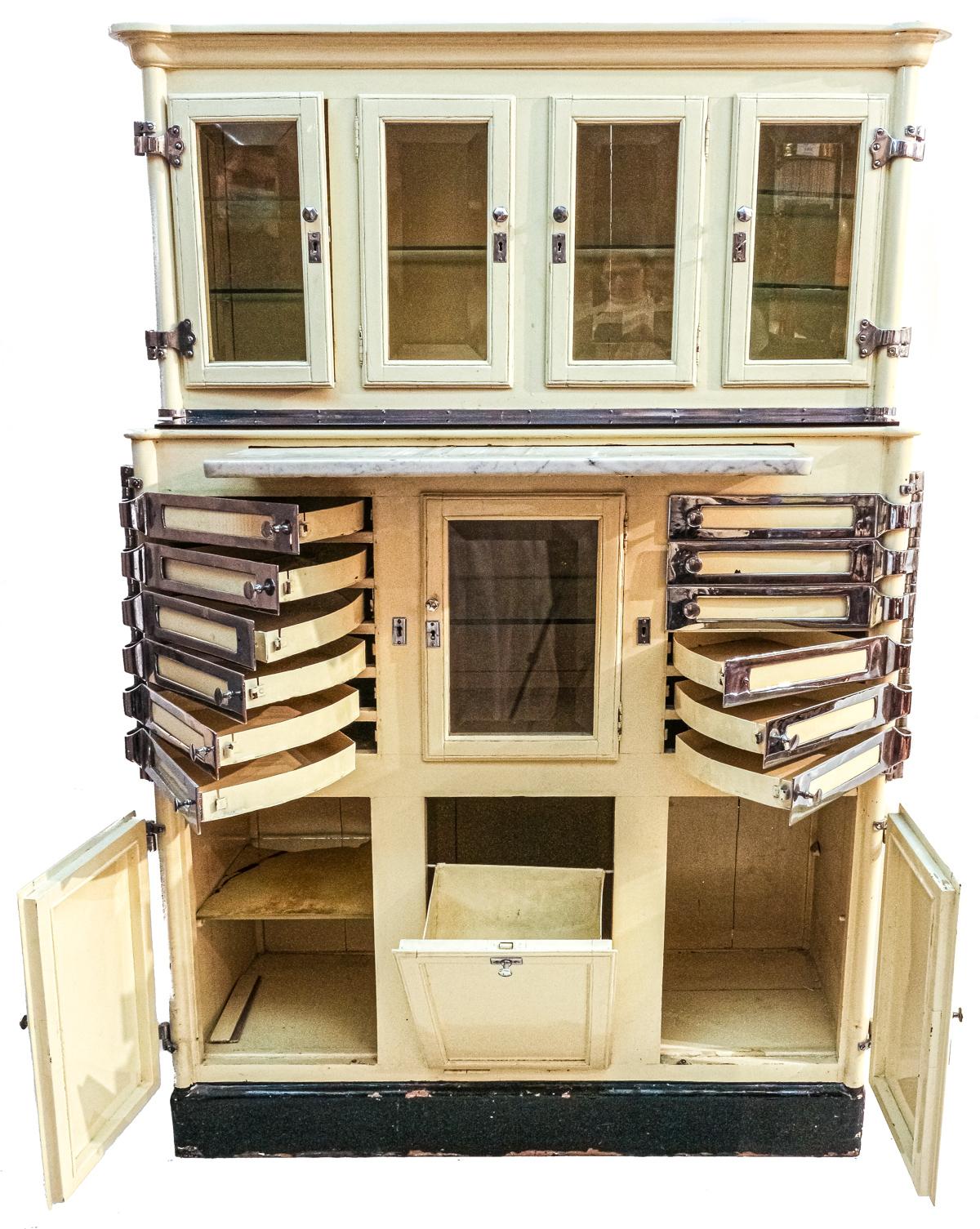 MUEBLE AUXILIAR DE CONSULTORIO MÉDICO