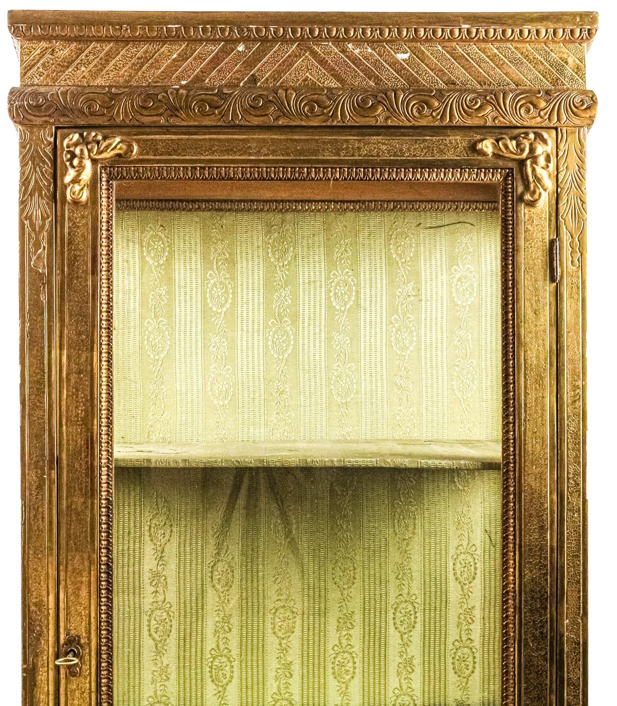VITRINA DE ESTILO LUIS XV DEL PRIMER CUARTO DEL S.XX