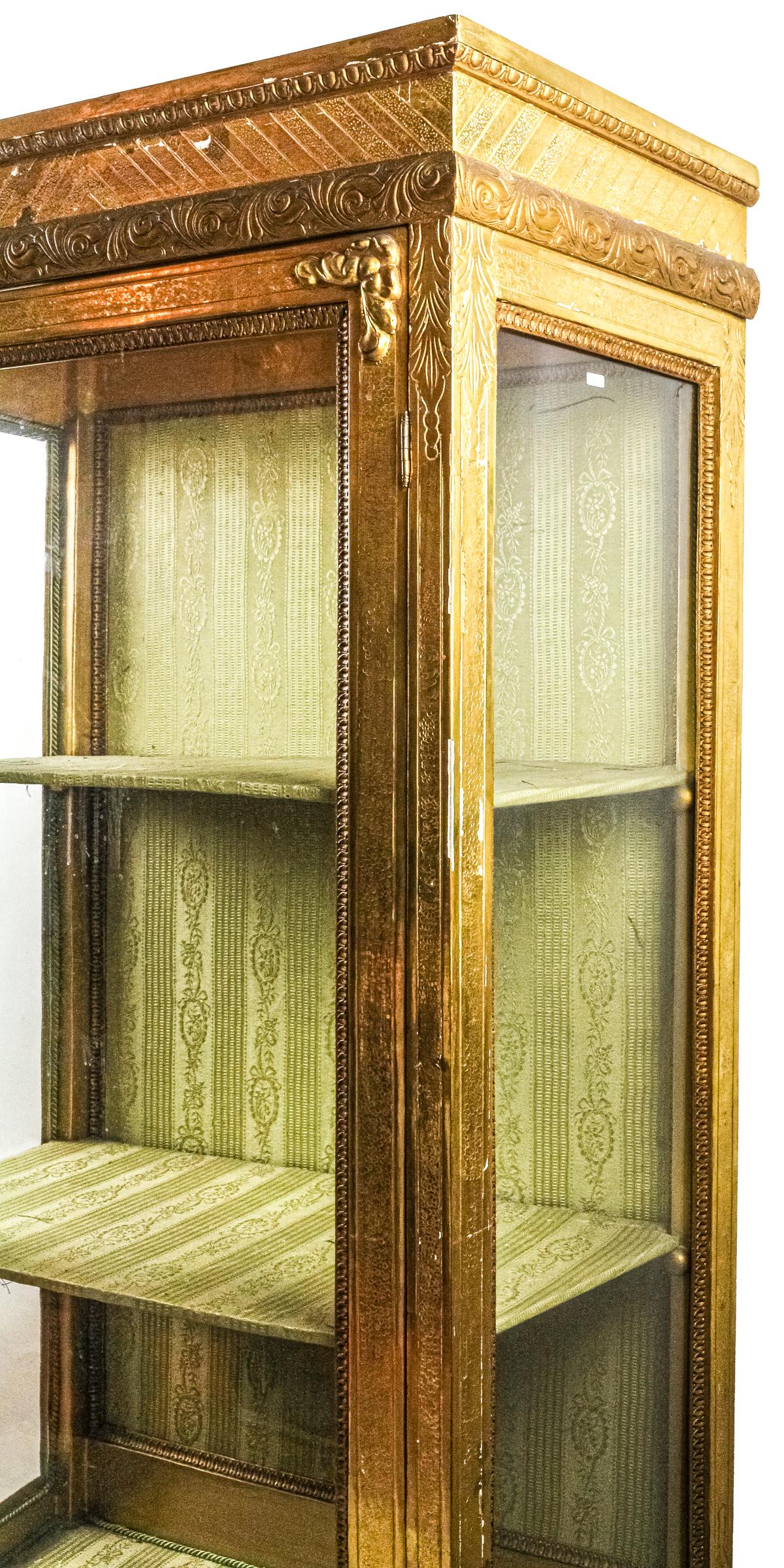 VITRINA DE ESTILO LUIS XV DEL PRIMER CUARTO DEL S.XX