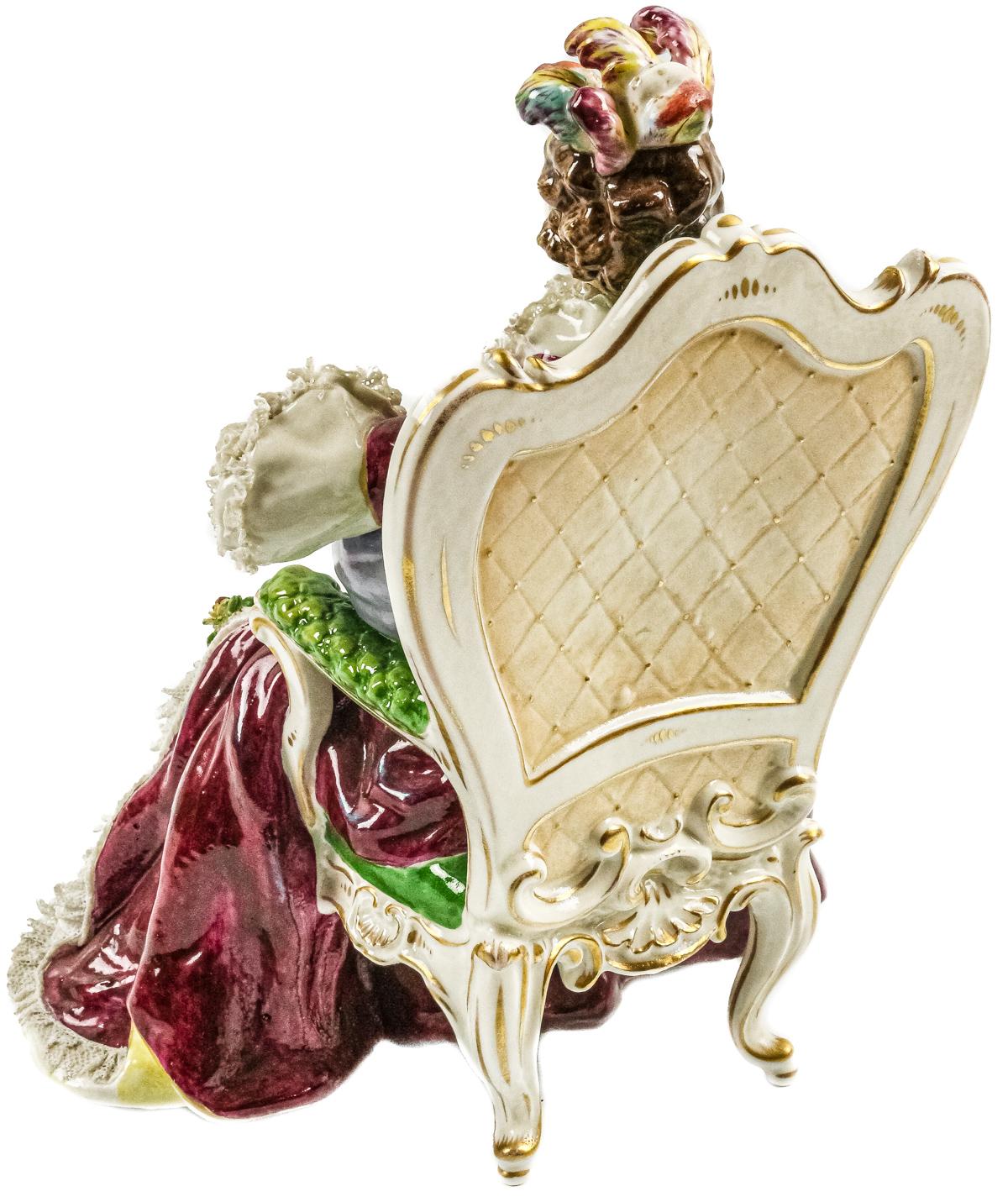 FIGURA EN PORCELANA MEDIADOS S.XX