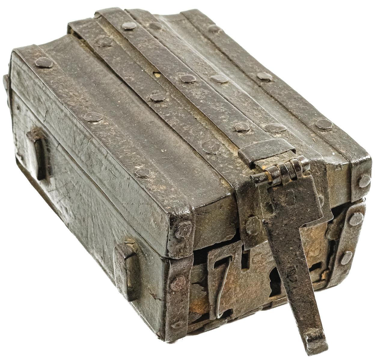 PEQUEÑA CAJA DEL SIGLO XVII/XVIII
