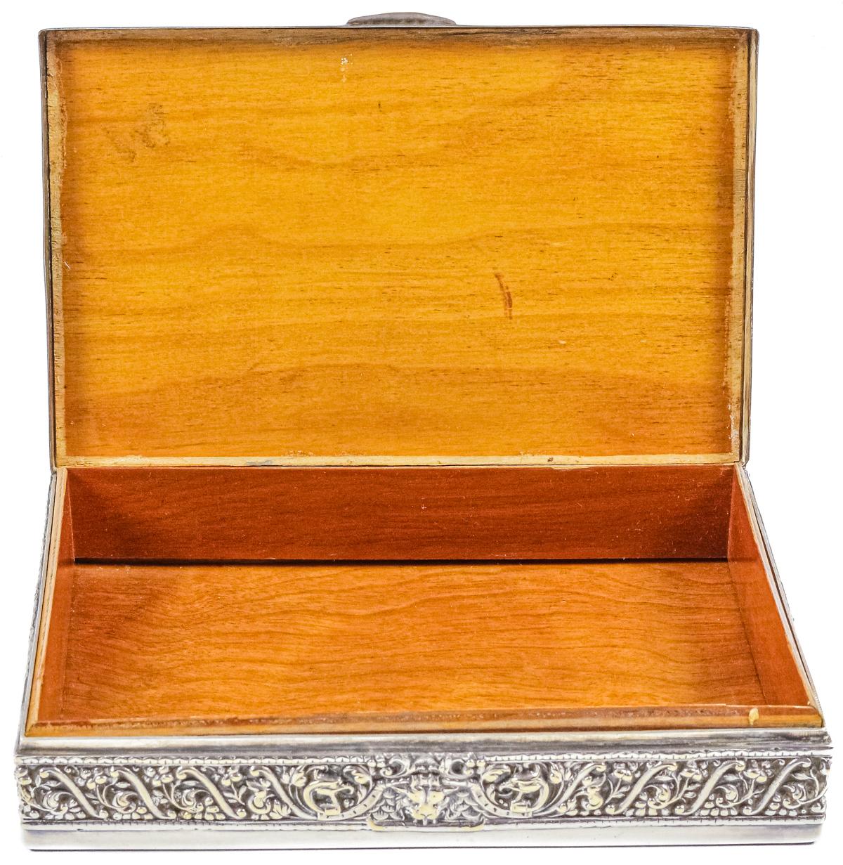 CAJA CIGARRERA DE METAL PLATEADO