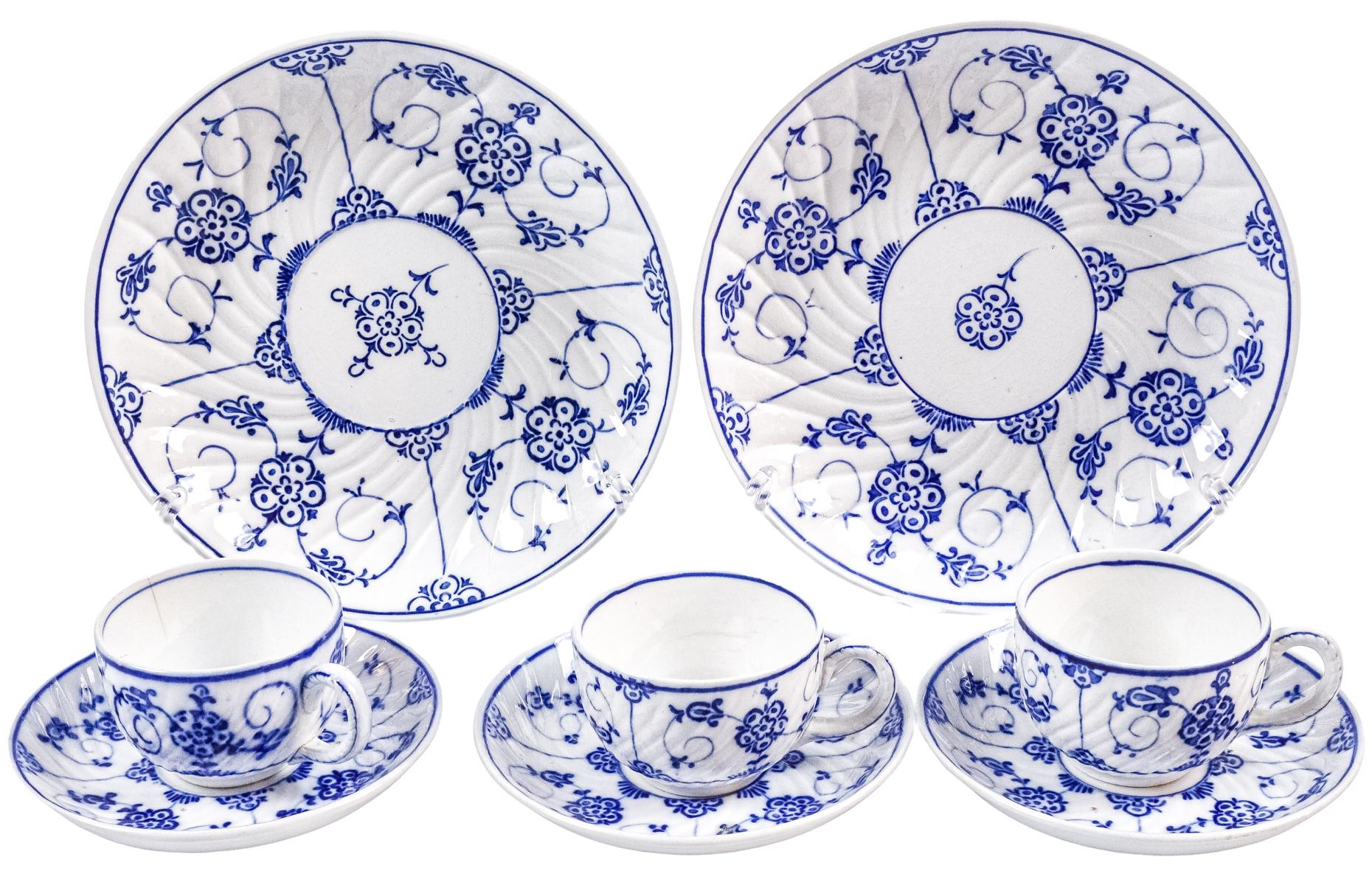 CONJUNTO DE PIEZAS EN PORCELANA "VILLEROY & BOCH"