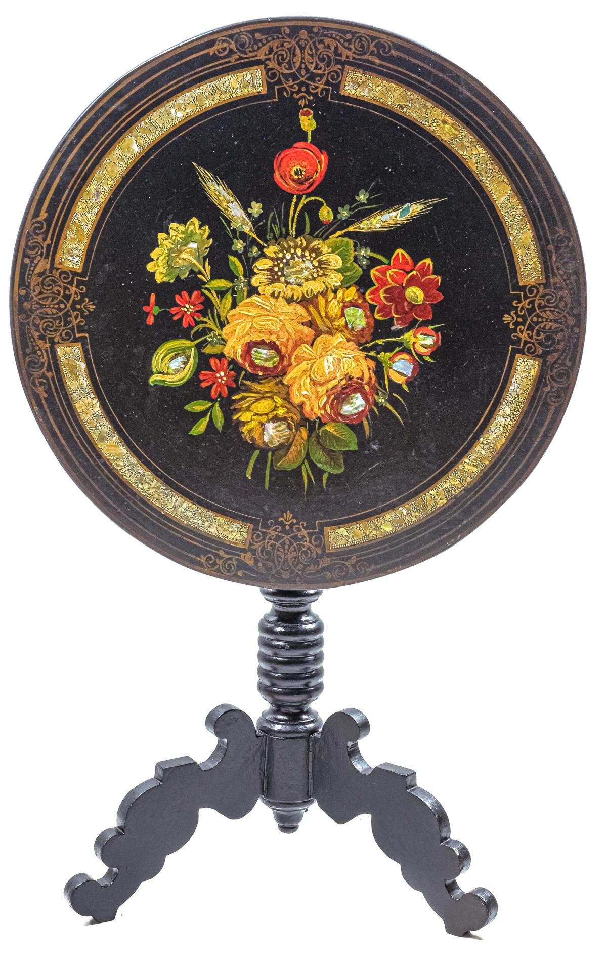 MESA VELADOR ISABELINA DE LA SEGUNDA MITAD