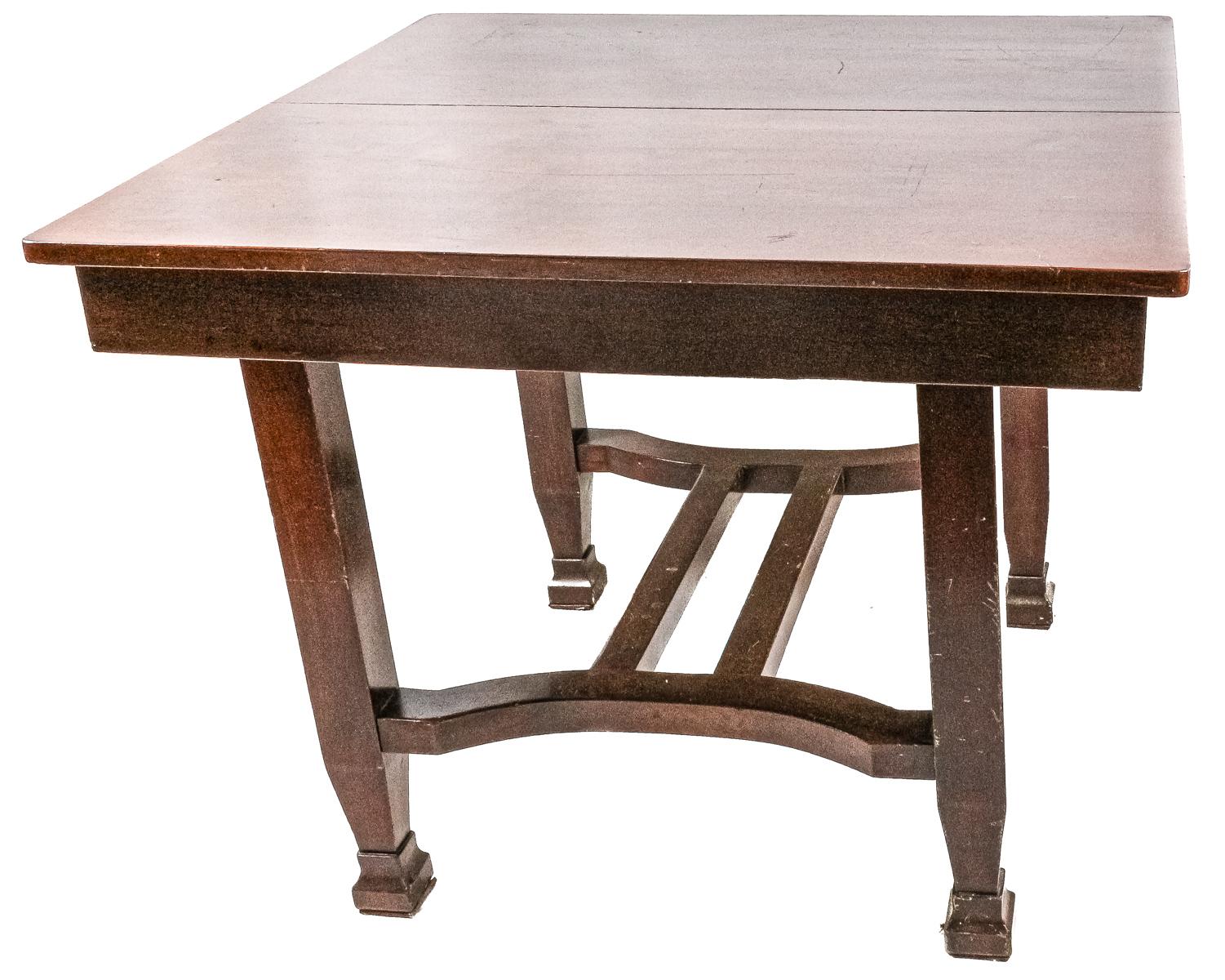 MESA DEL PRIMER TERCIO DEL S. XX.