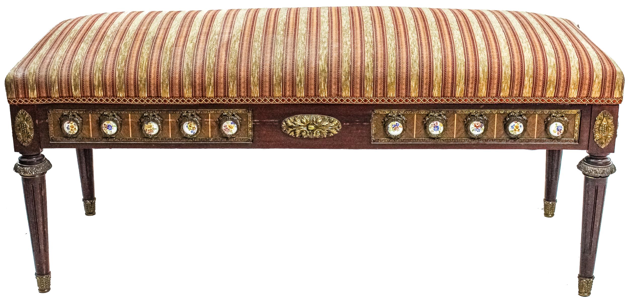 BANQUETA DE MEDIADOS DE SIGLO XX