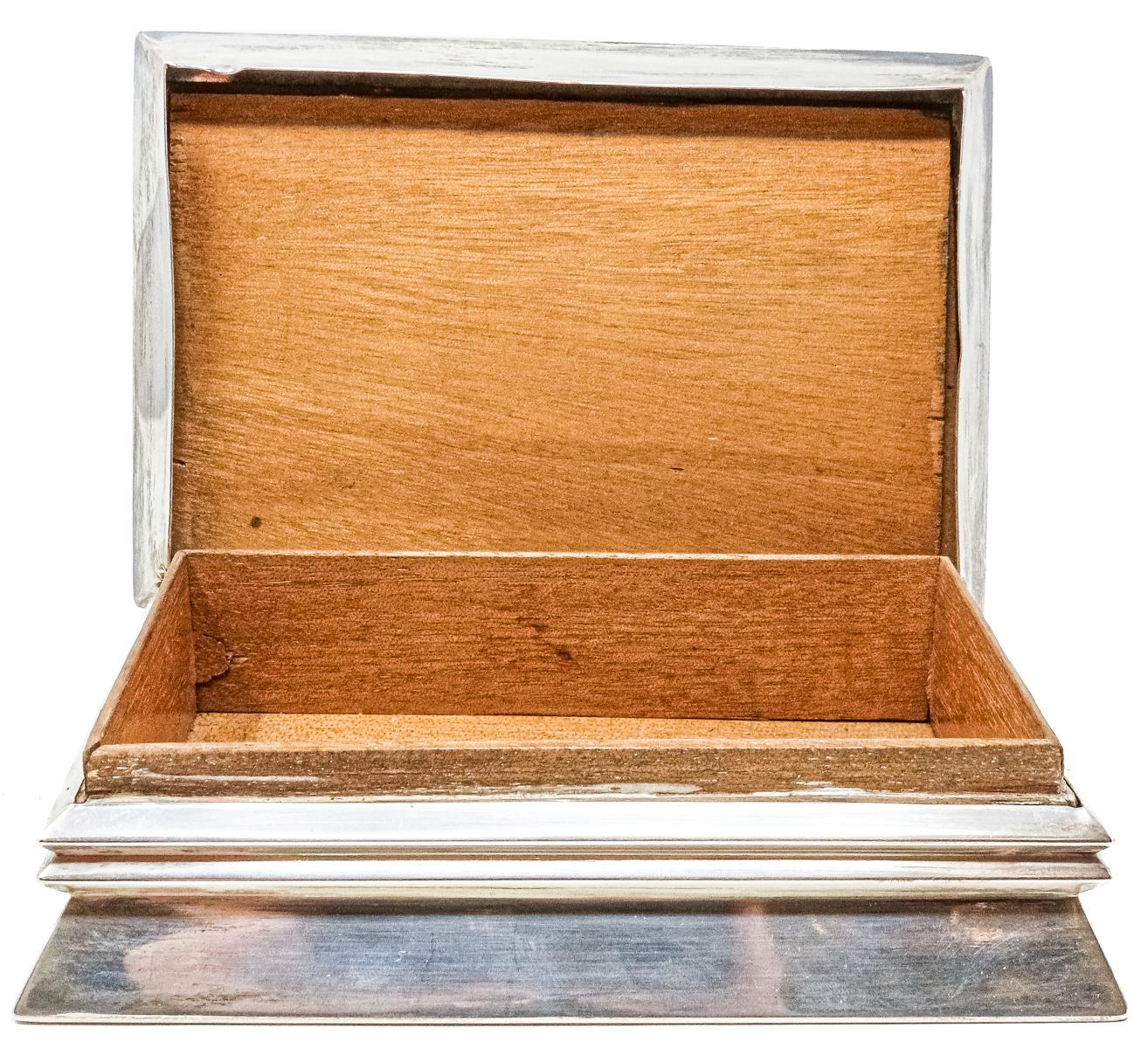 CAJA CIGARRERA DE LA PRIMERA MITAD  DE SIGLO XX