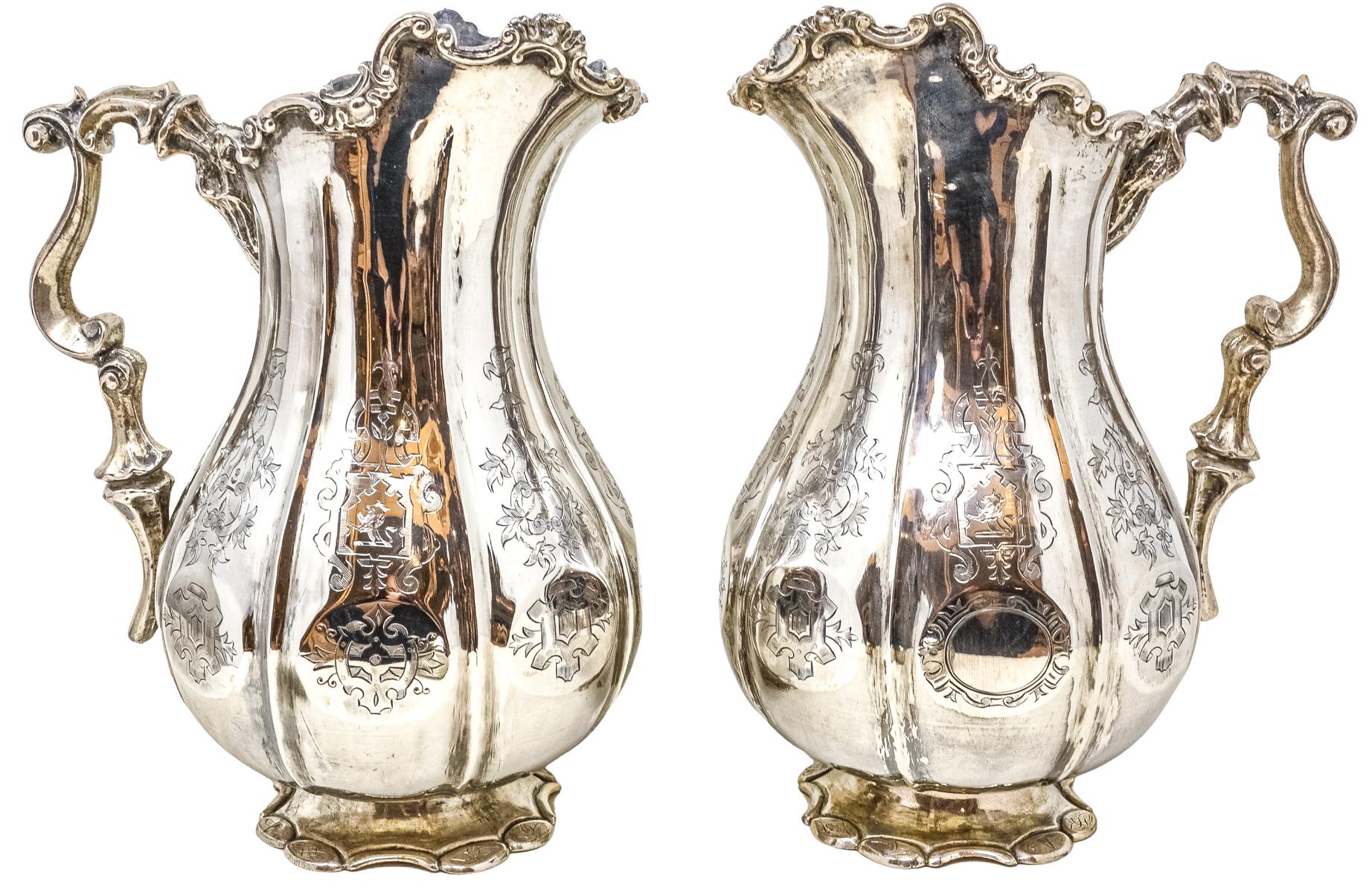 PAREJA DE JARRAS DE LOS AÑOS 40