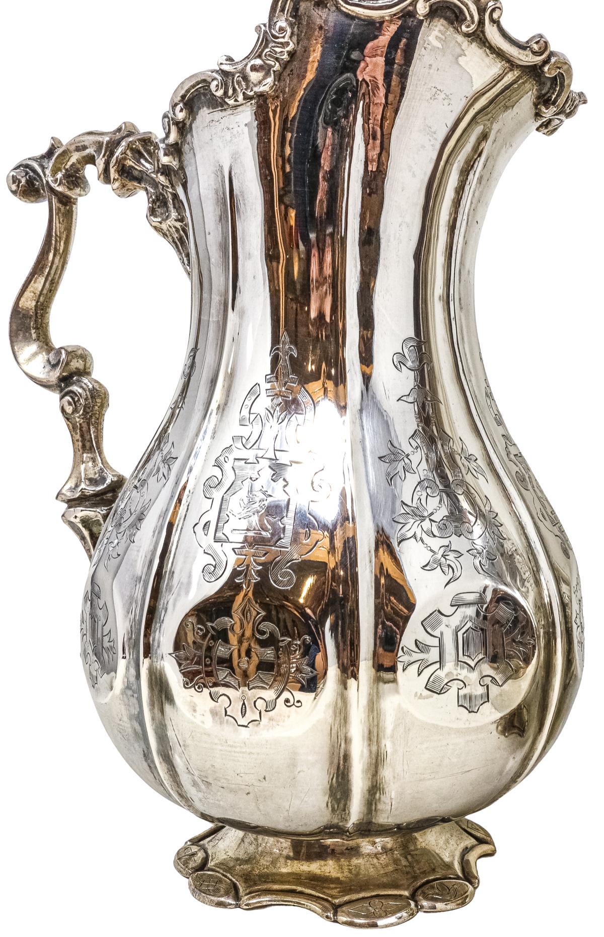 PAREJA DE JARRAS DE LOS AÑOS 40