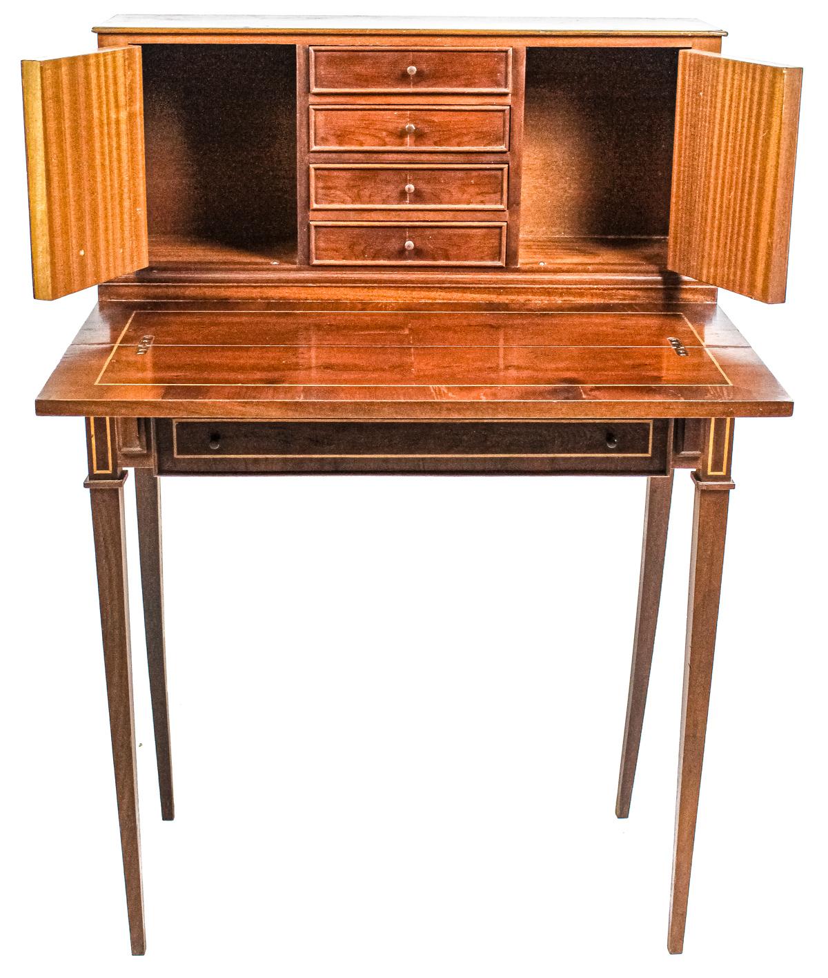 PEQUEÑO MUEBLE ESCRITORIO DEL ÚLTIMO CUARTO DEL S.XX