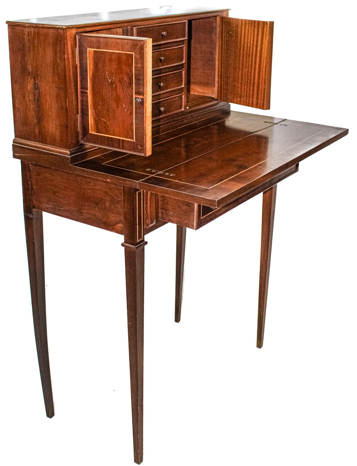 PEQUEÑO MUEBLE ESCRITORIO DEL ÚLTIMO CUARTO DEL S.XX