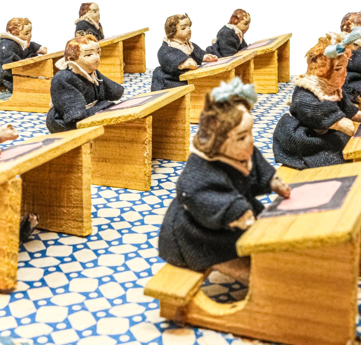 ESCUELA DE JUGUETE DEL PRIMER TERCIO DEL S.XX