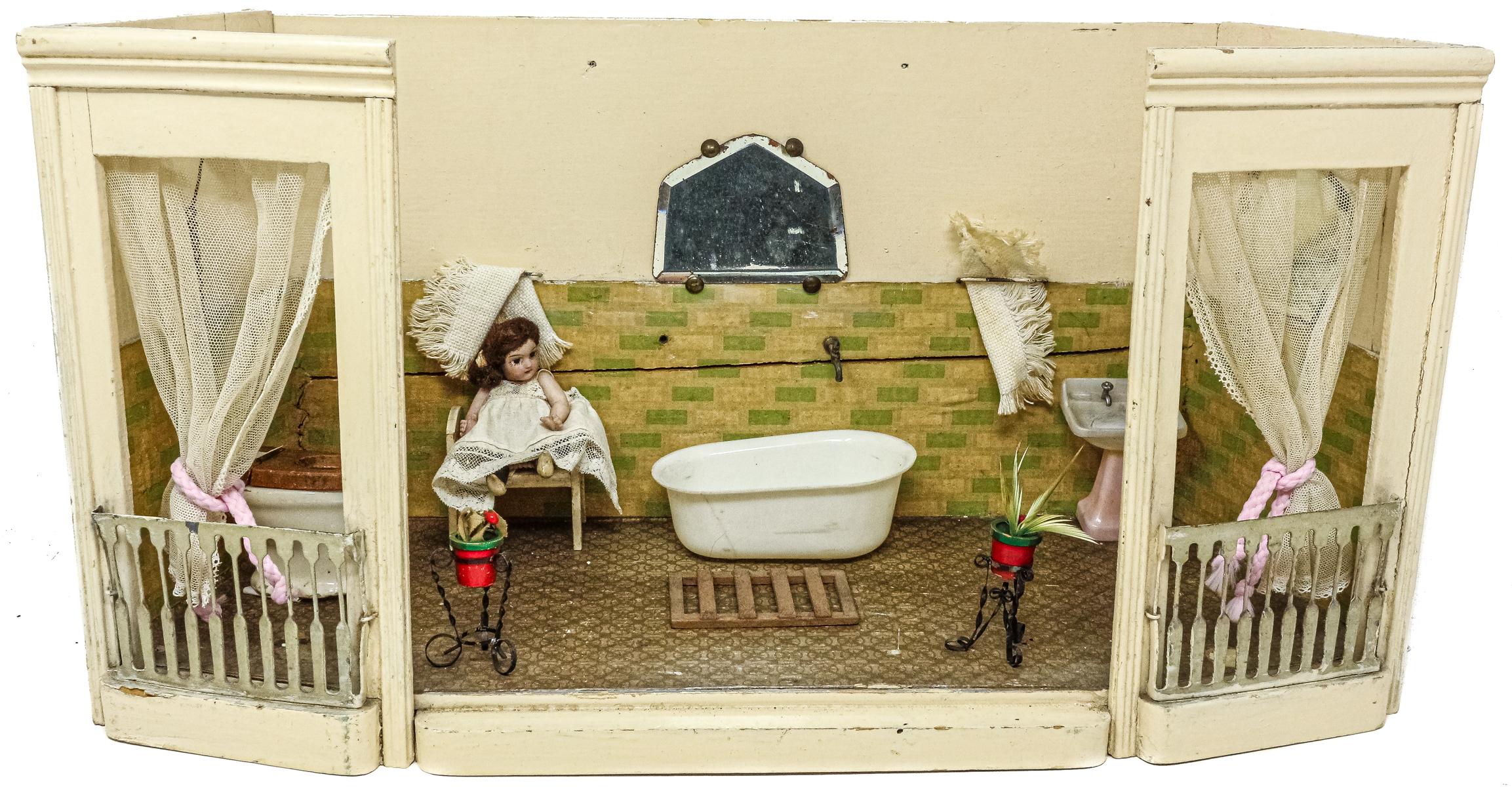 BAÑO DE JUGUETE DEL PRIMER TERCIO DEL S.XX