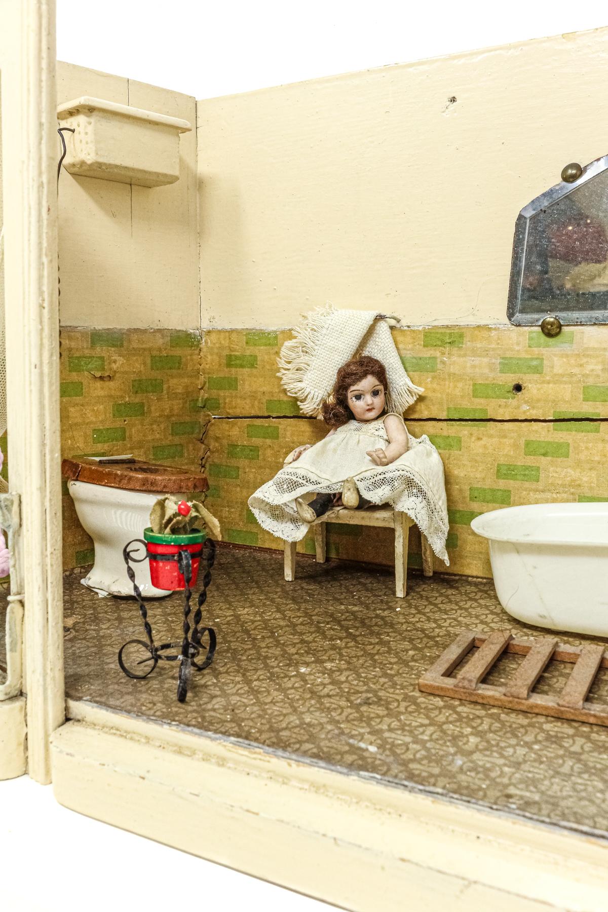 BAÑO DE JUGUETE DEL PRIMER TERCIO DEL S.XX