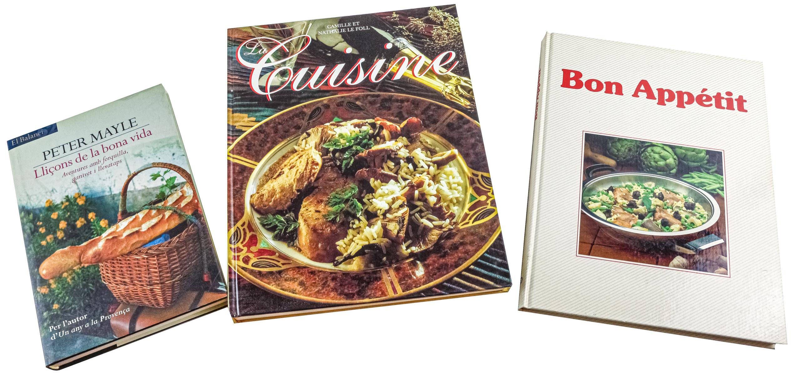 TRES LIBROS DE COCINA