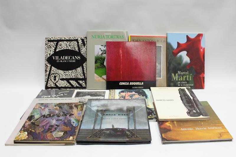 TRECE LIBROS Y CATÁLOGOS DE ARTISTAS CATALANES
