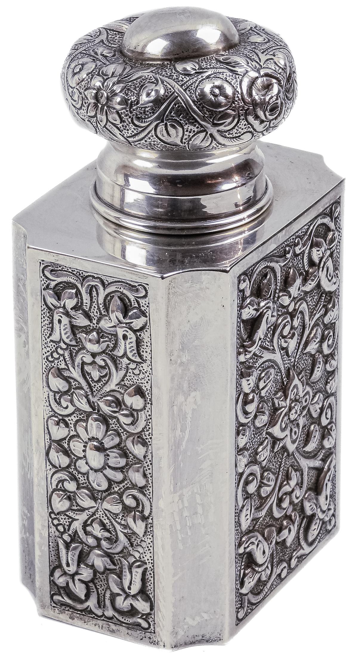 TARRO PARA TÉ EN PLATA  DE LA SEGUNDA MITAD DEL S.XX