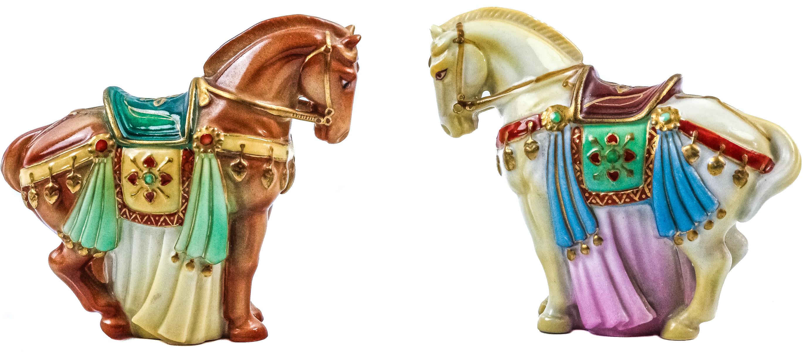 PAREJA DE CABALLITOS EN PORCELANA