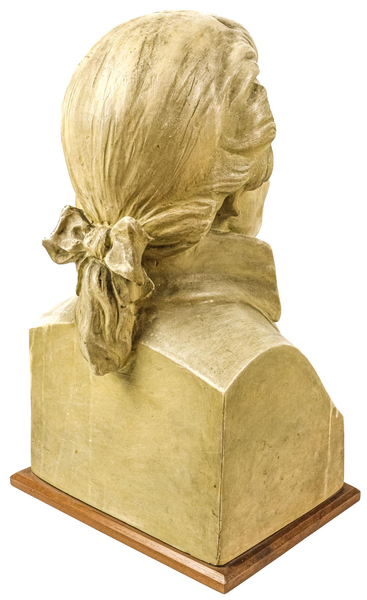 BUSTO EN ESTUCO DEL PRIMER TERCIO DEL S.XX