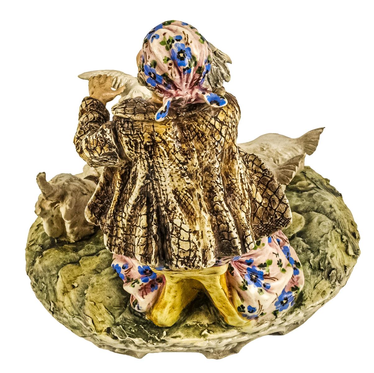 FIGURA EN CERÁMICA ITALIANA "CAPODIMONTE"