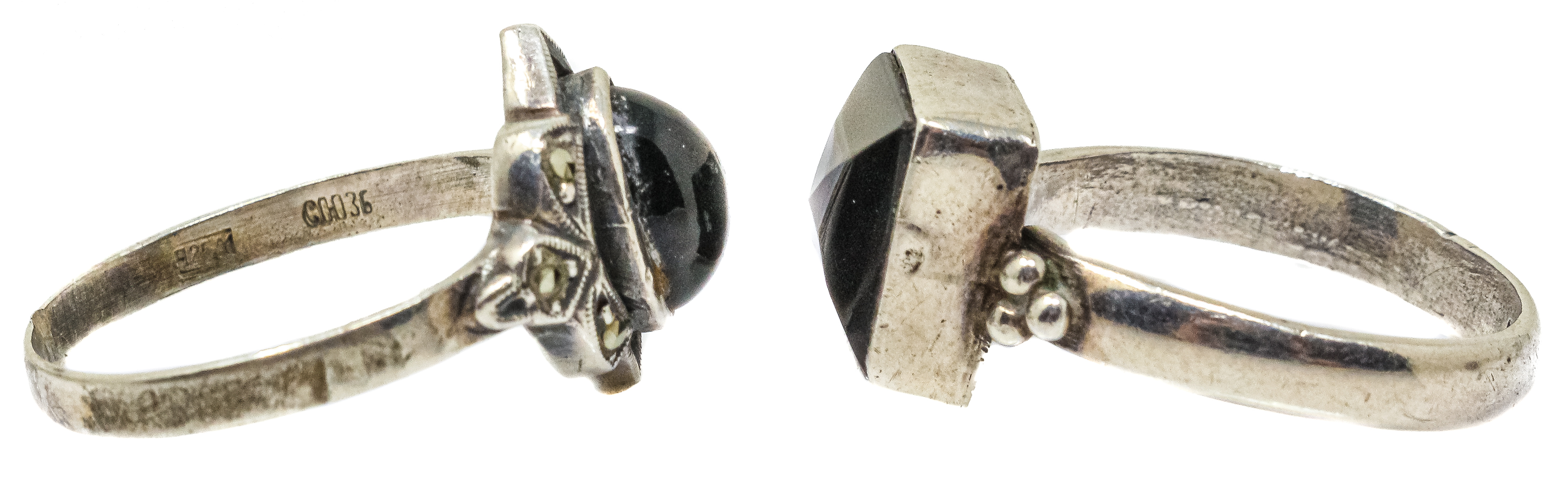 DOS ANILLOS DE PLATA Y ONIX NEGRO