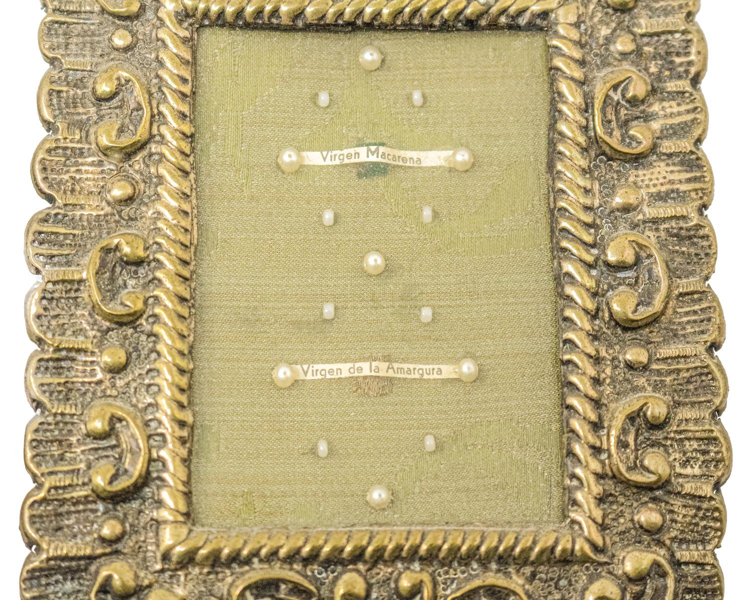 LOTE DE DOS RELICARIOS DEL S. XIX. 