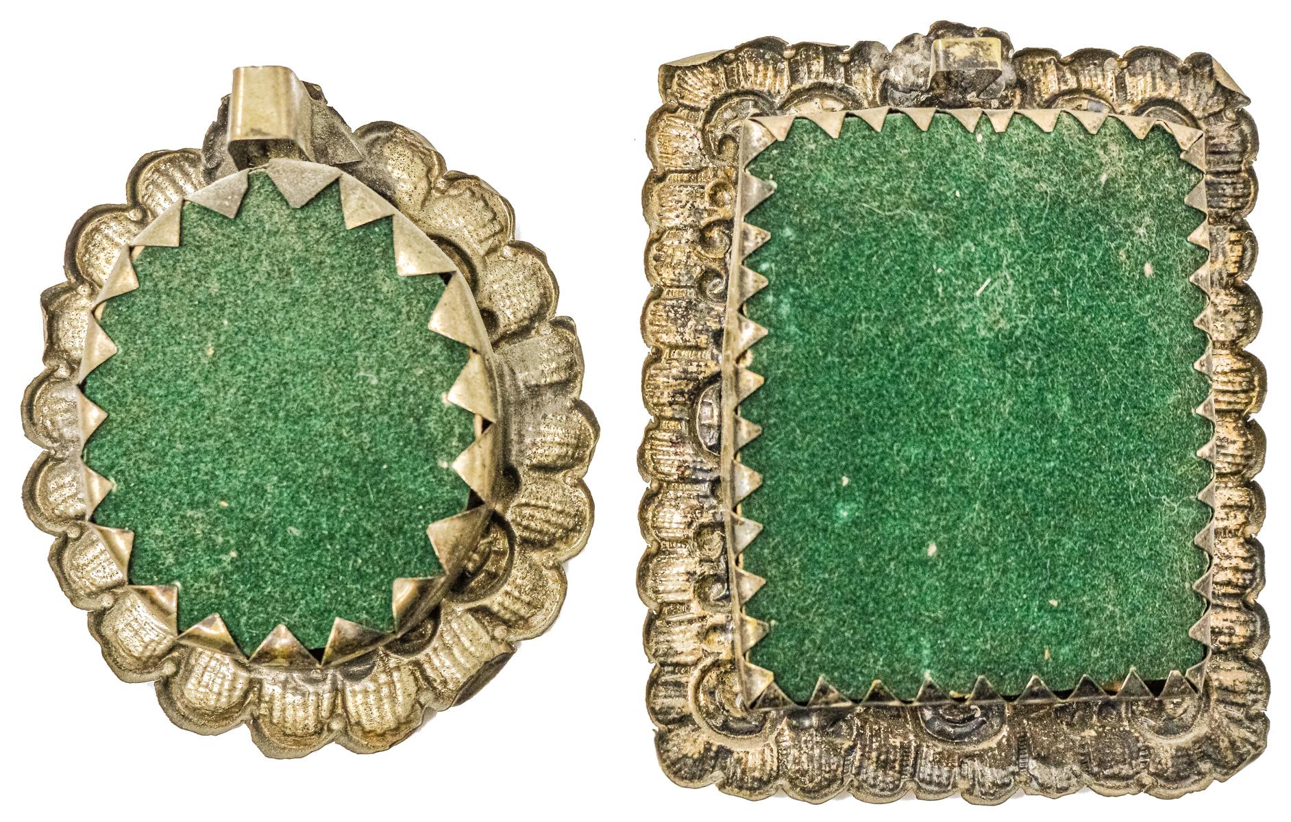 LOTE DE DOS RELICARIOS DEL S. XIX. 