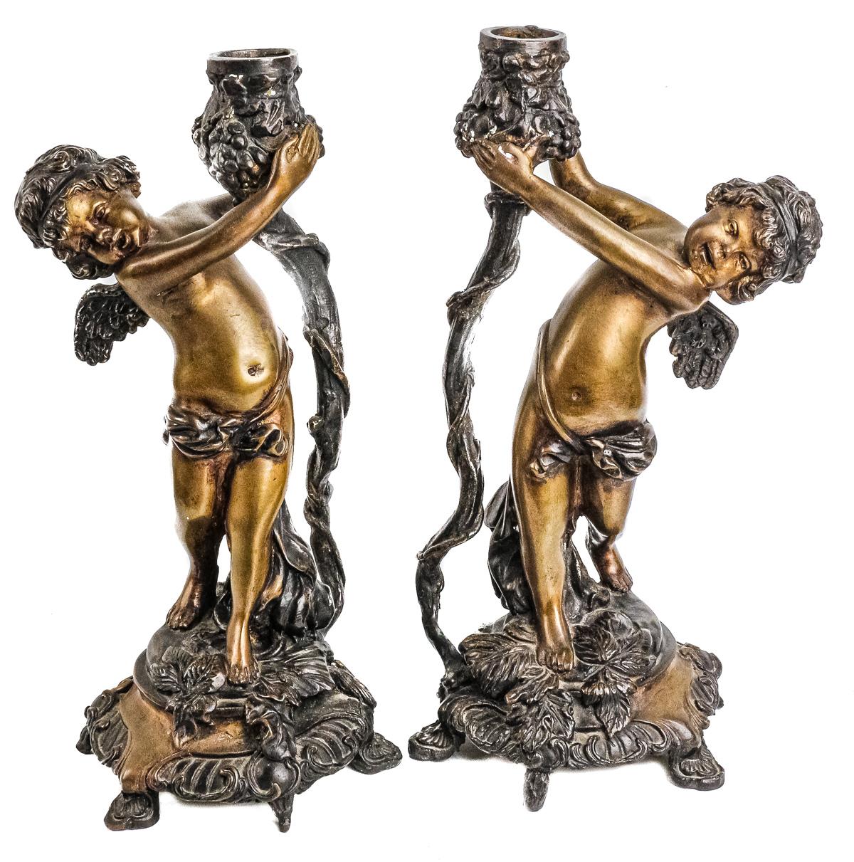 PAREJA DE CANDELEROS EN BRONCE DE LA SEGUNDA MITAD DEL S.XX