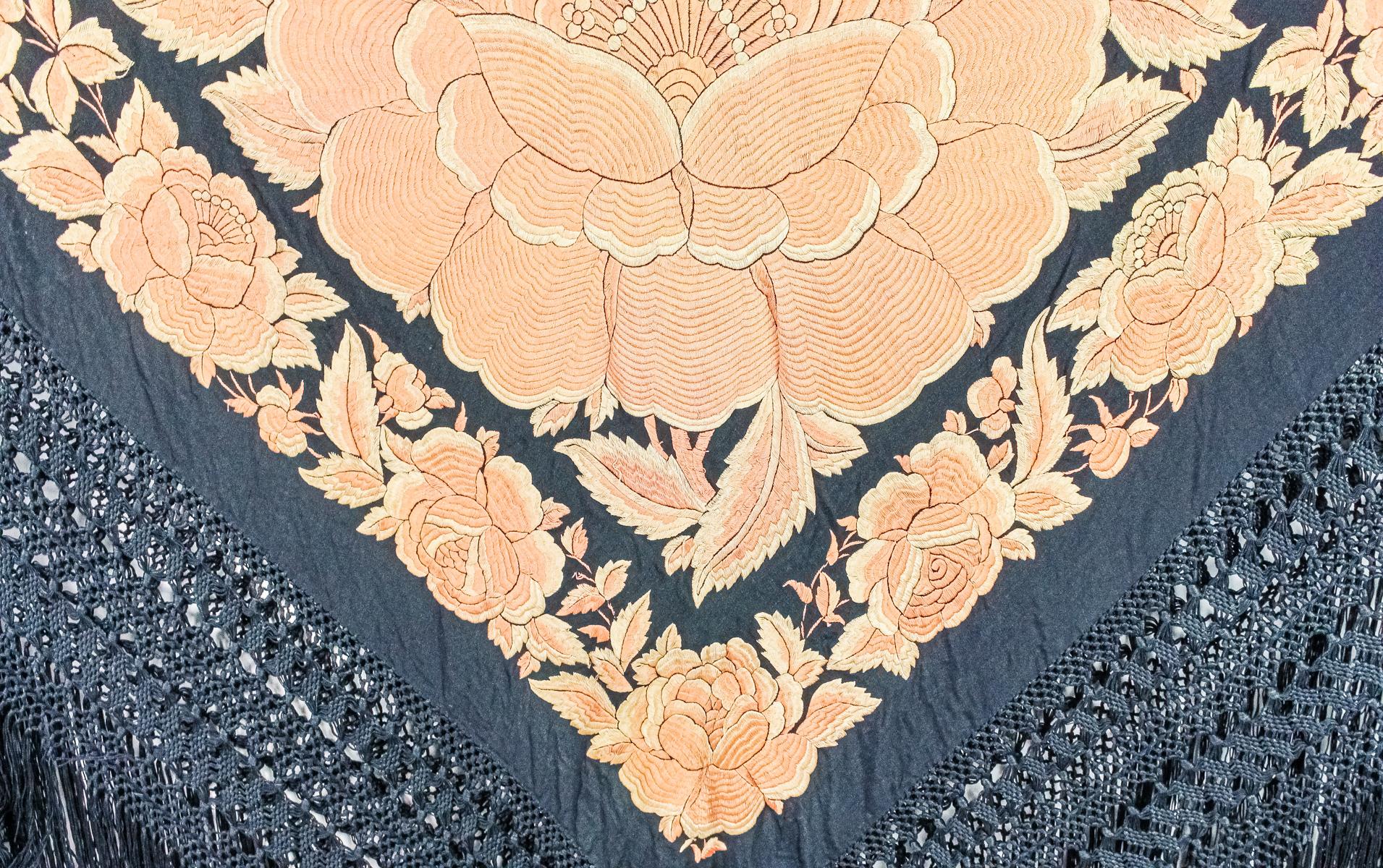 MANTÓN DE MANILA DE FINALES DEL S.XIX