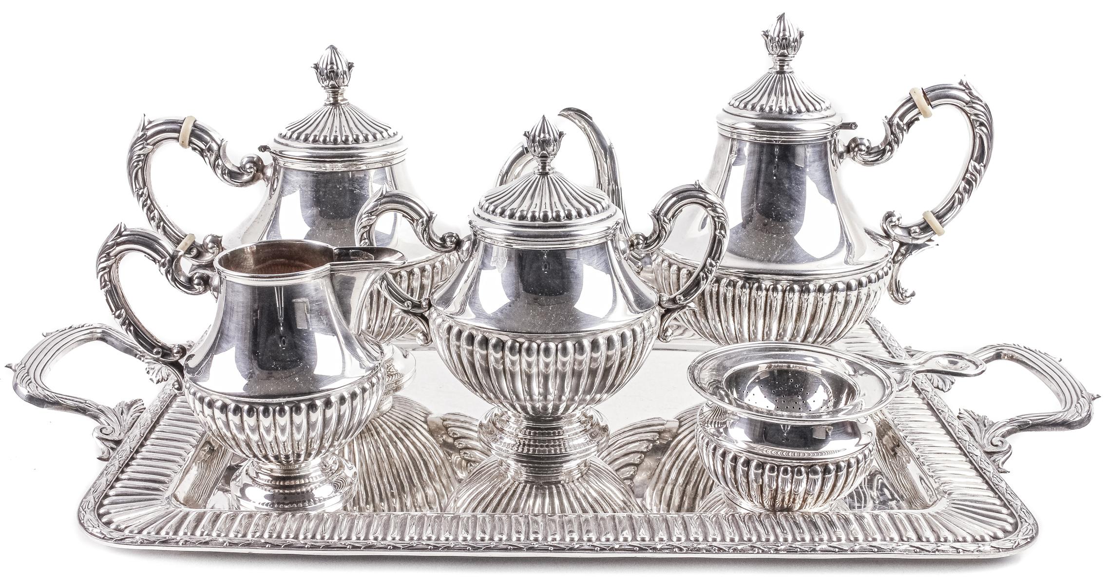 JUEGO DE CAFÉ DE PLATA DE MEDIADOS DE SIGLO XX