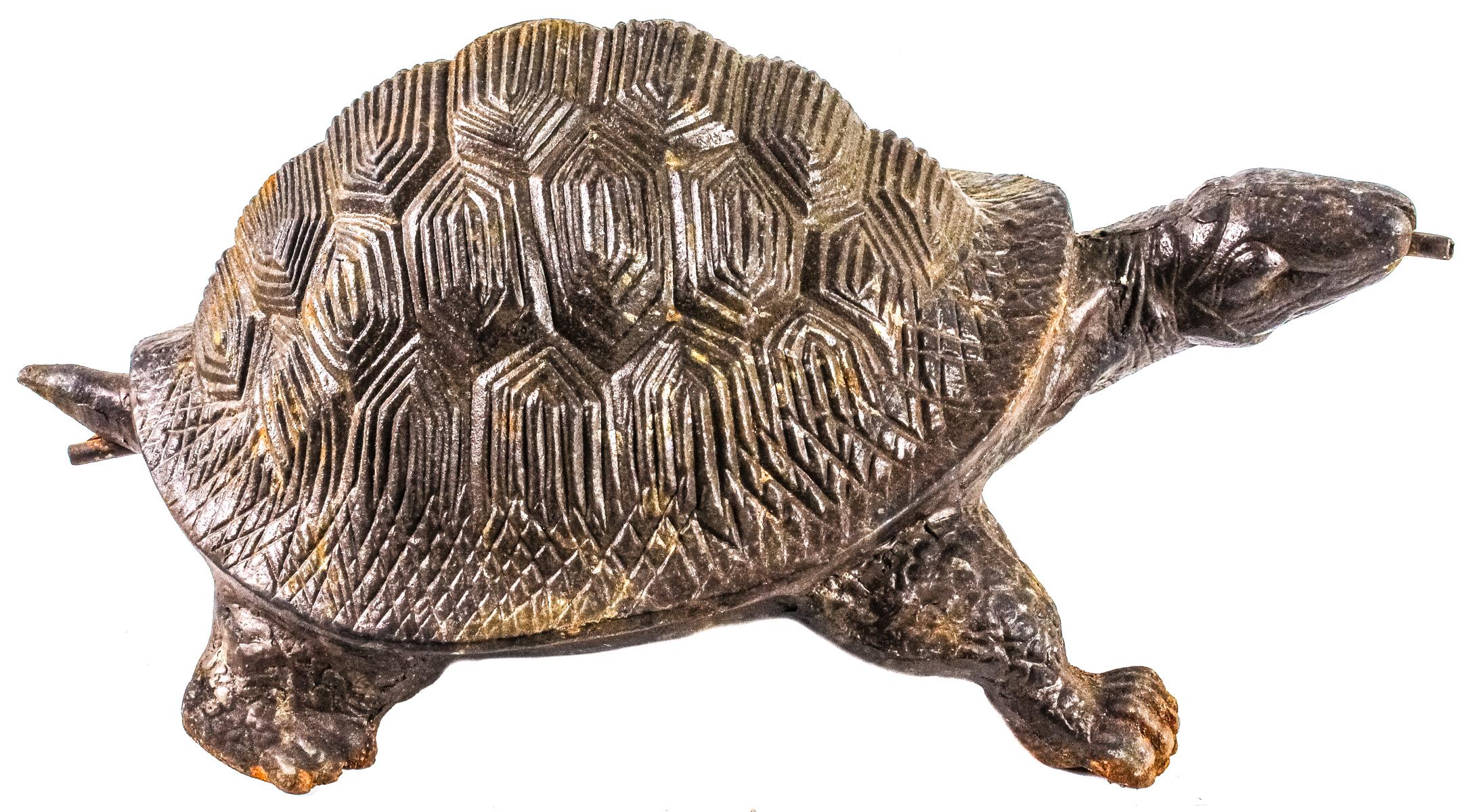 FUENTE DE HIERRO EN FORMA DE TORTUGA