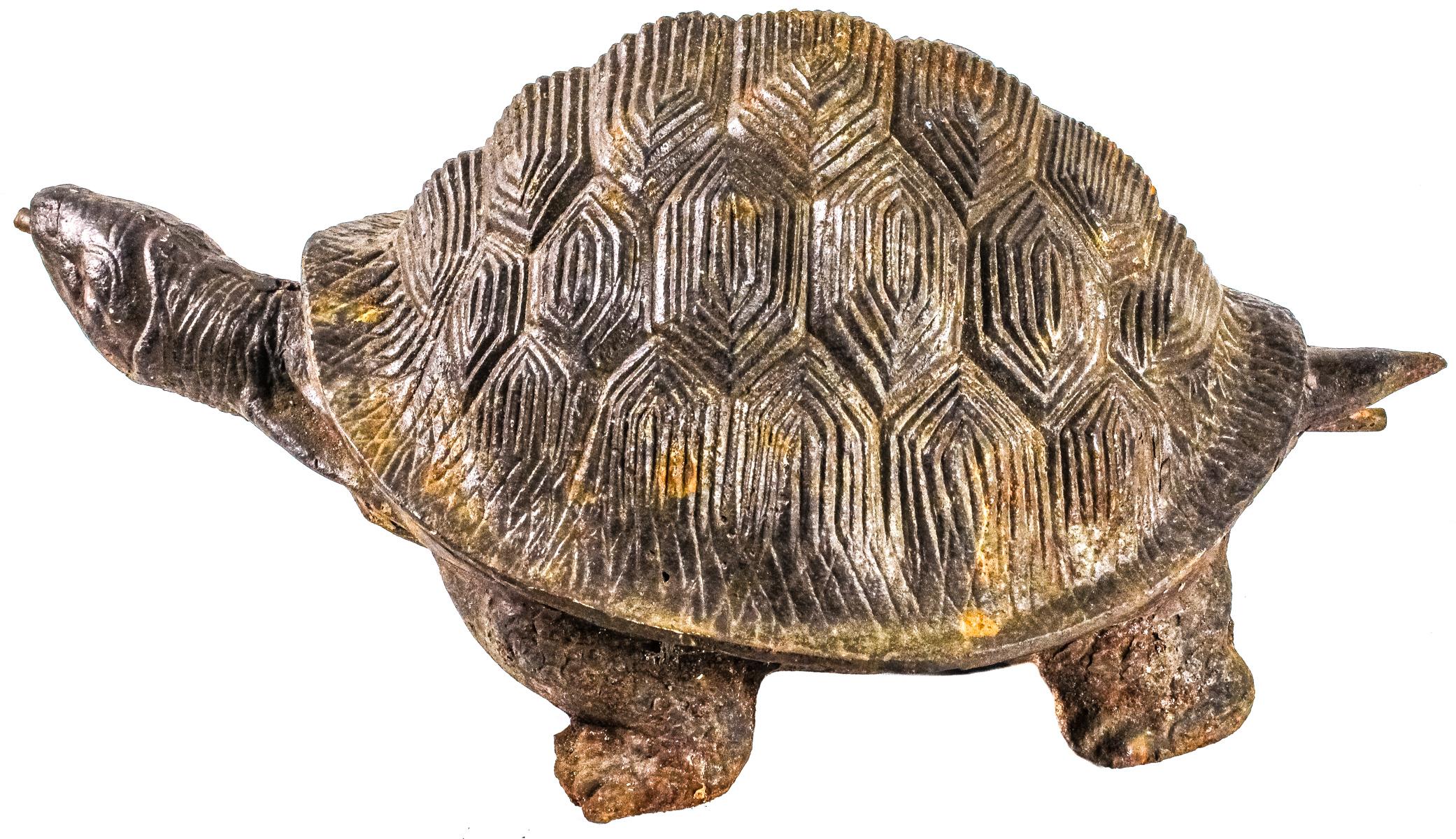 FUENTE DE HIERRO EN FORMA DE TORTUGA