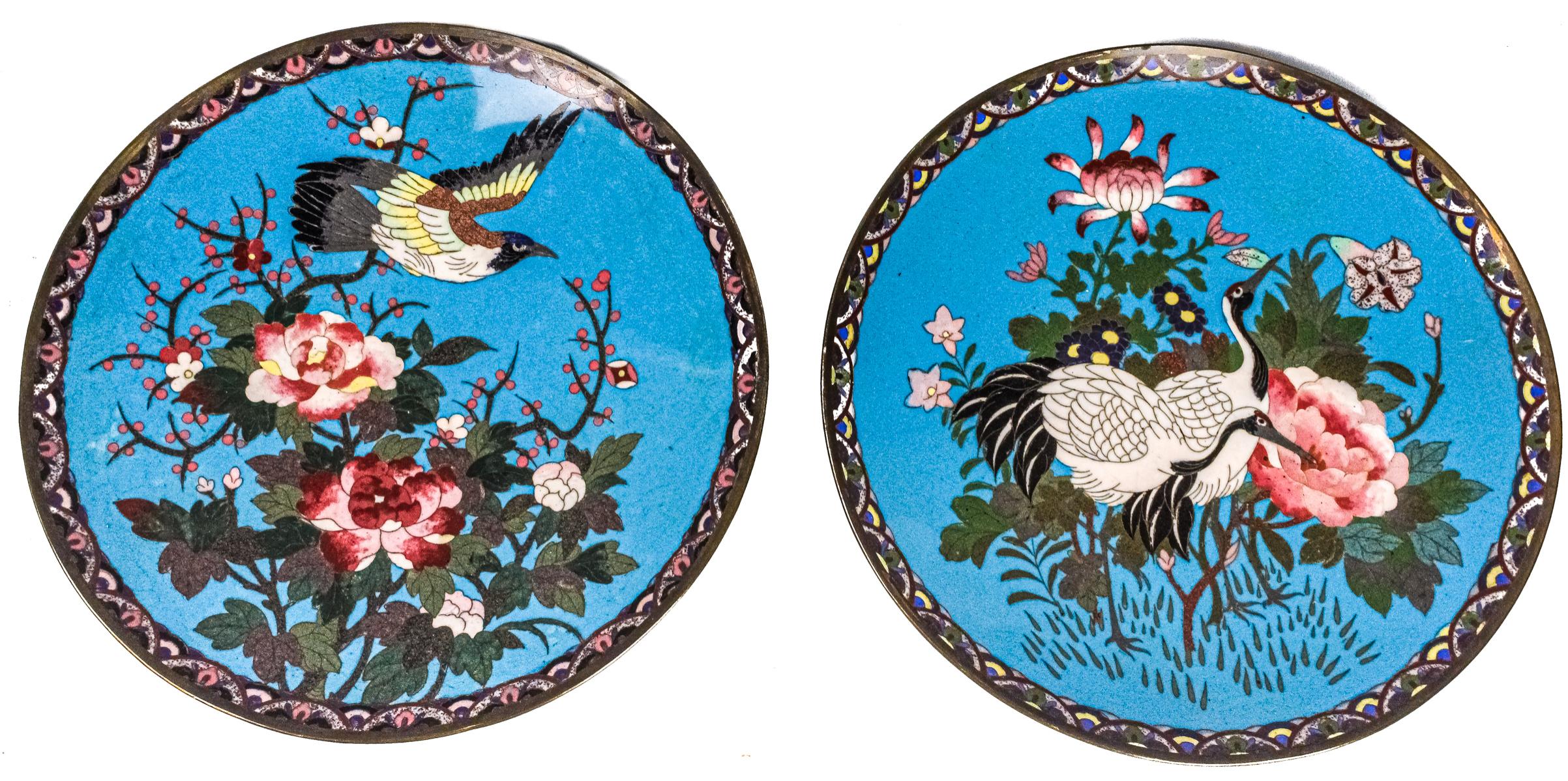 PAREJA DE PLATOS JAPONESES EN ESMALTE DE FINALES DEL S.XIX