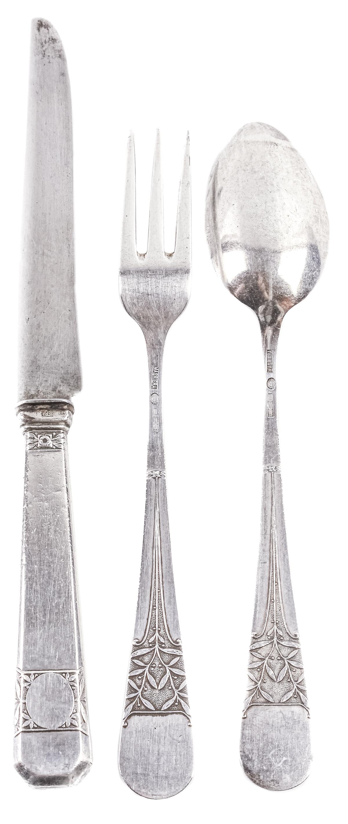 SERVICIO DE POSTRE EN PLATA DE LA FIRMA MASRIERA