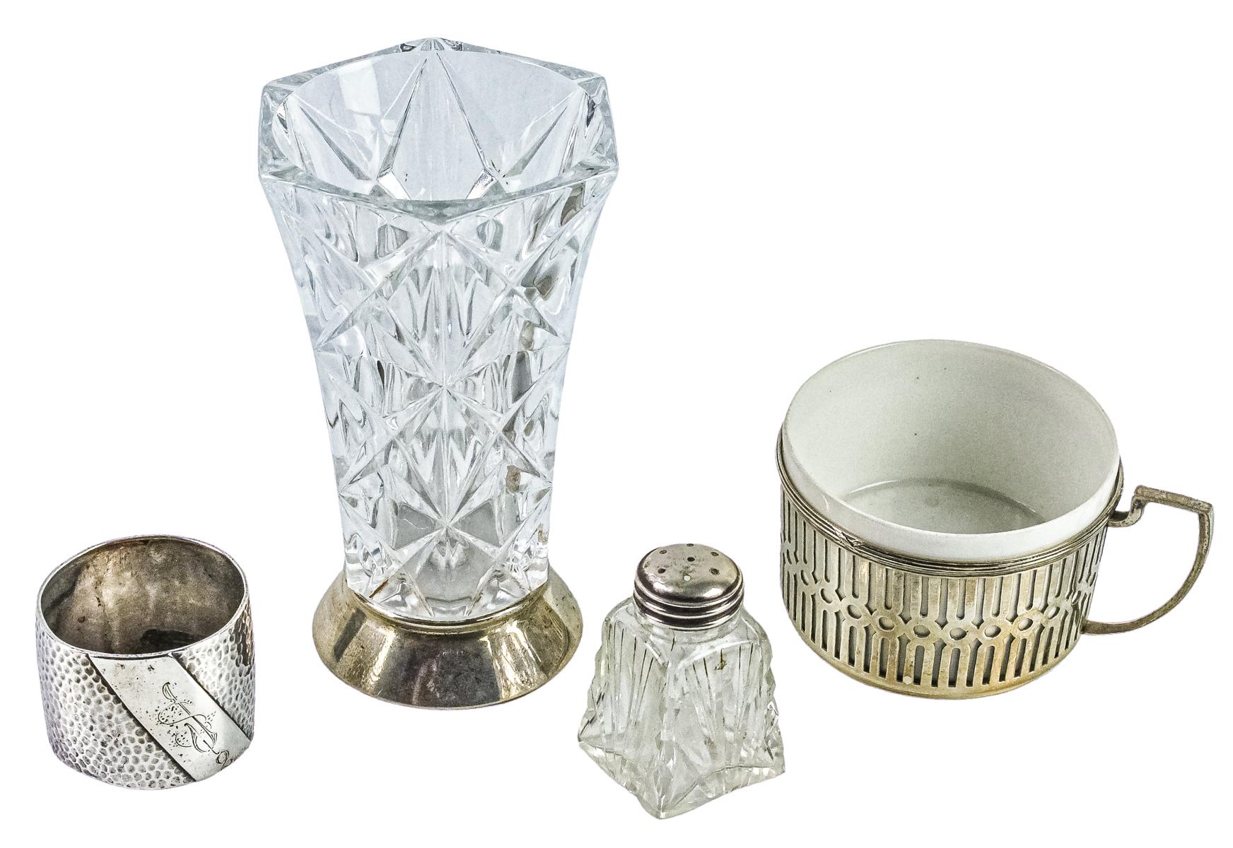 LOTE VARIADO EN PLATA Y CRISTAL PRIMERA MITAD DEL S.XX