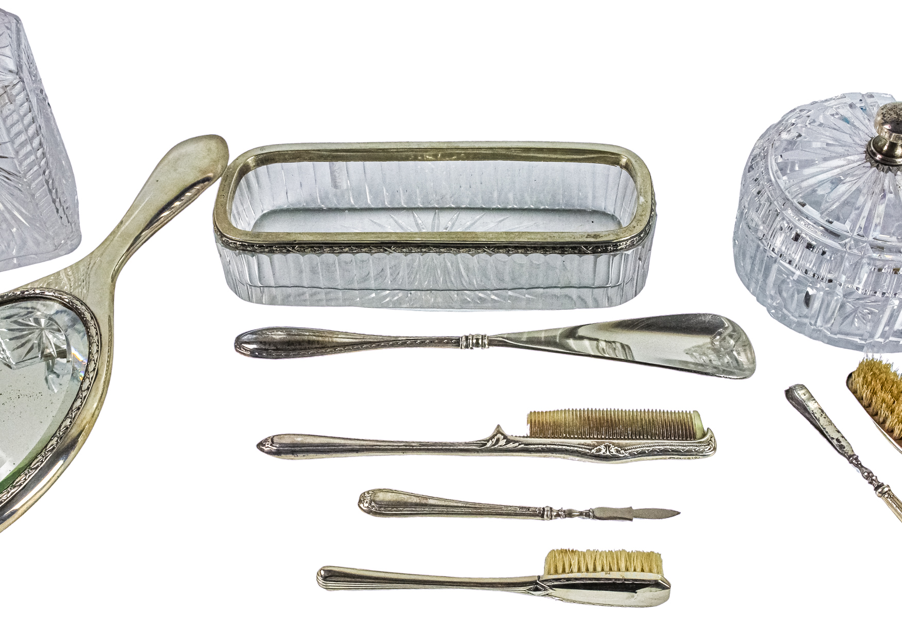 CONJUNTO DE PIEZAS DE TOCADOR DEL PRIMER CUATO DEL S.XX