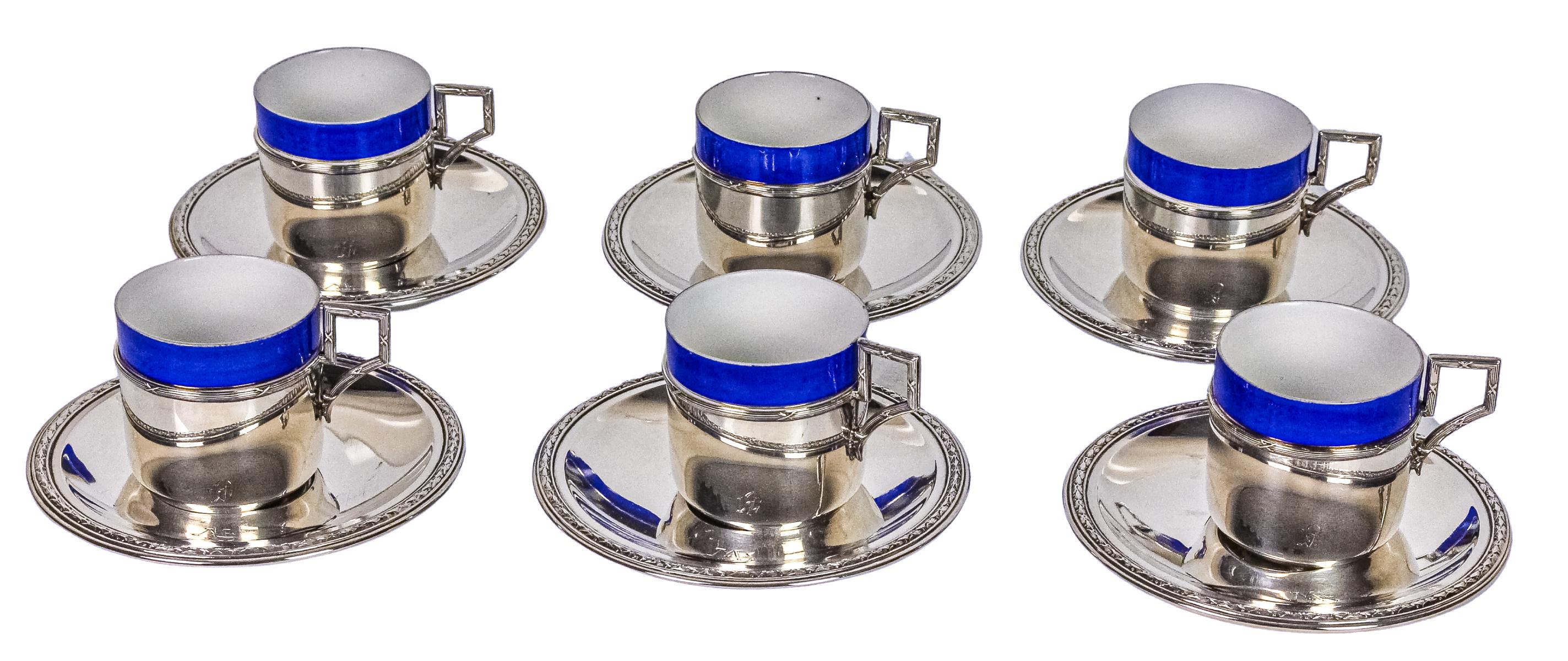 CONJUNTO DE SEIS TAZAS CON PLATO 