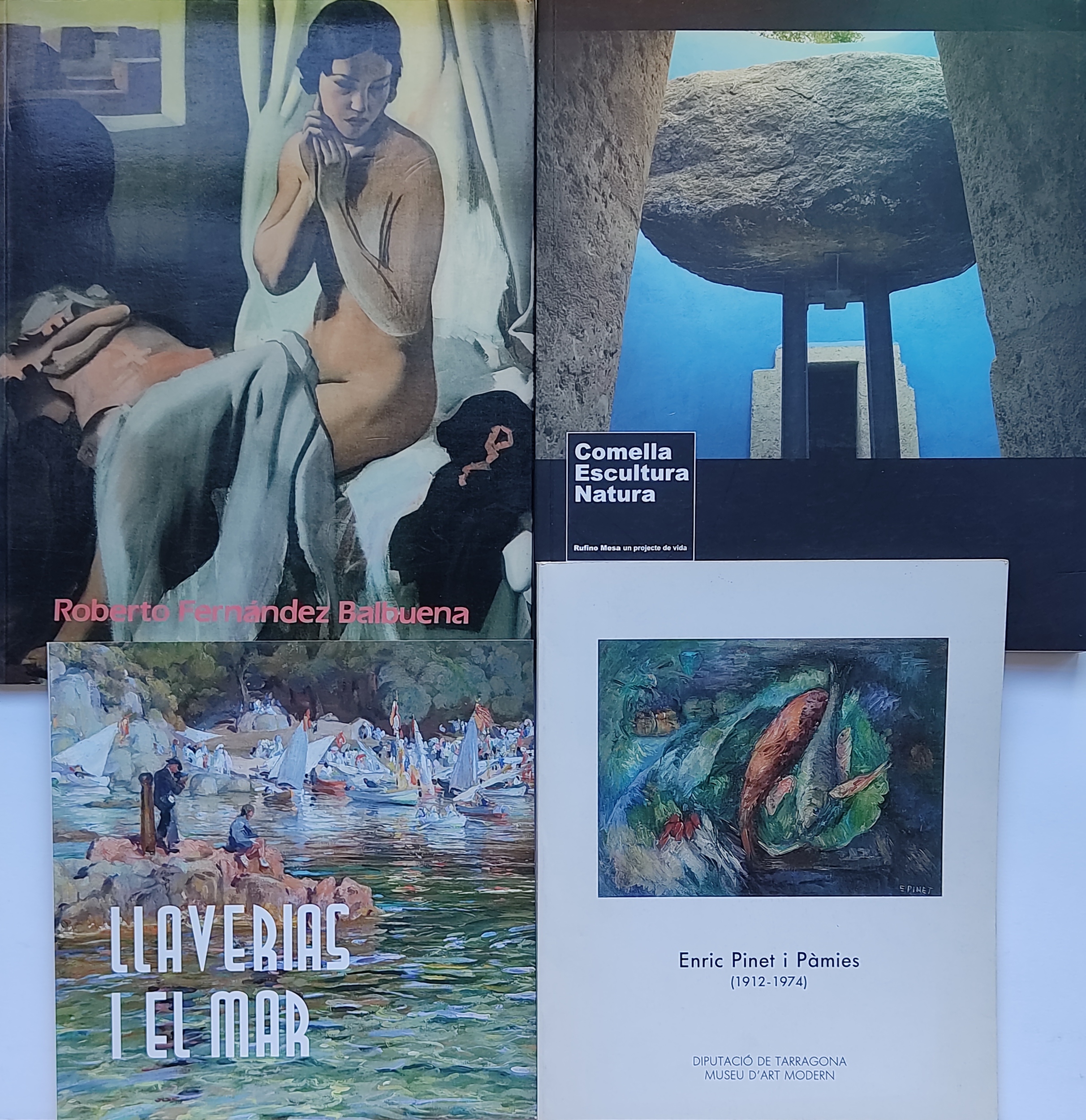 CUATRO LIBROS Y PUBLICACIONES SOBRE ARTISTAS MODERNOS.  