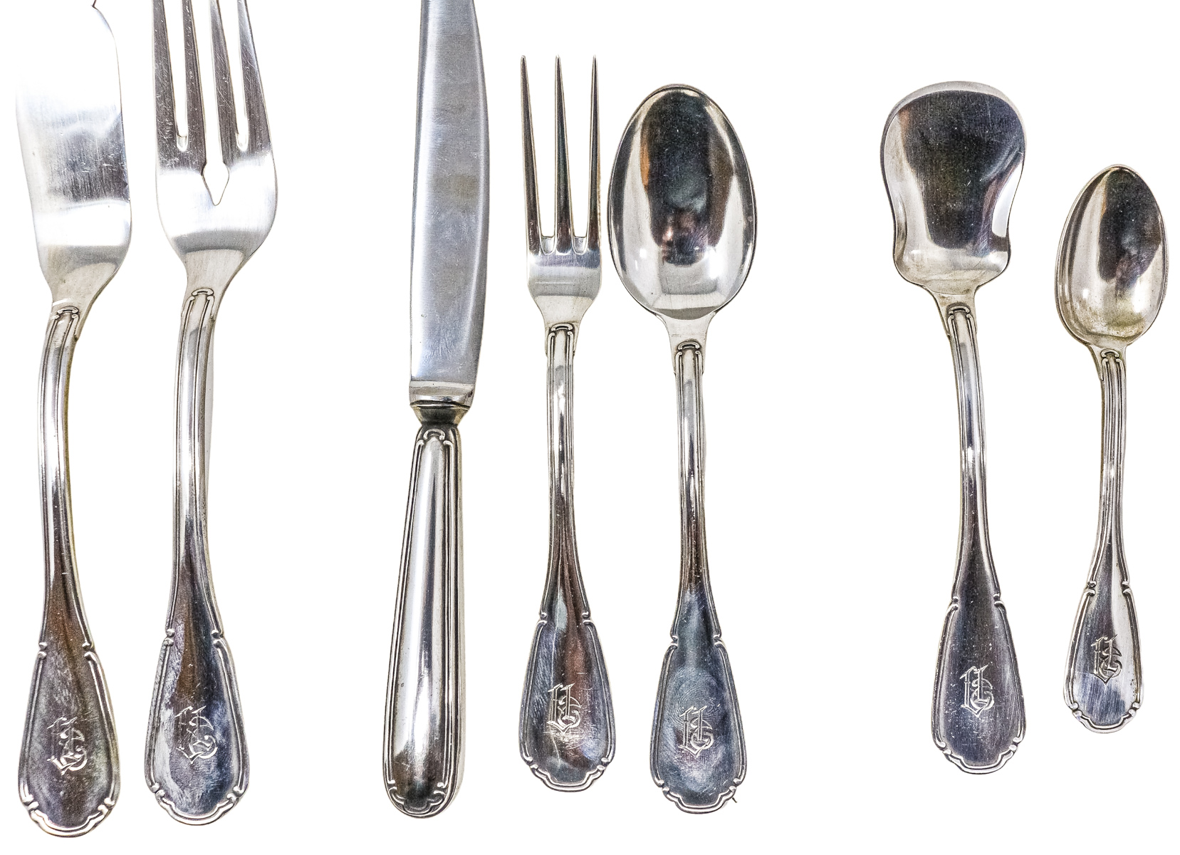 CUBERTERÍA PARA 12 SERVICIOS EN PLATA 