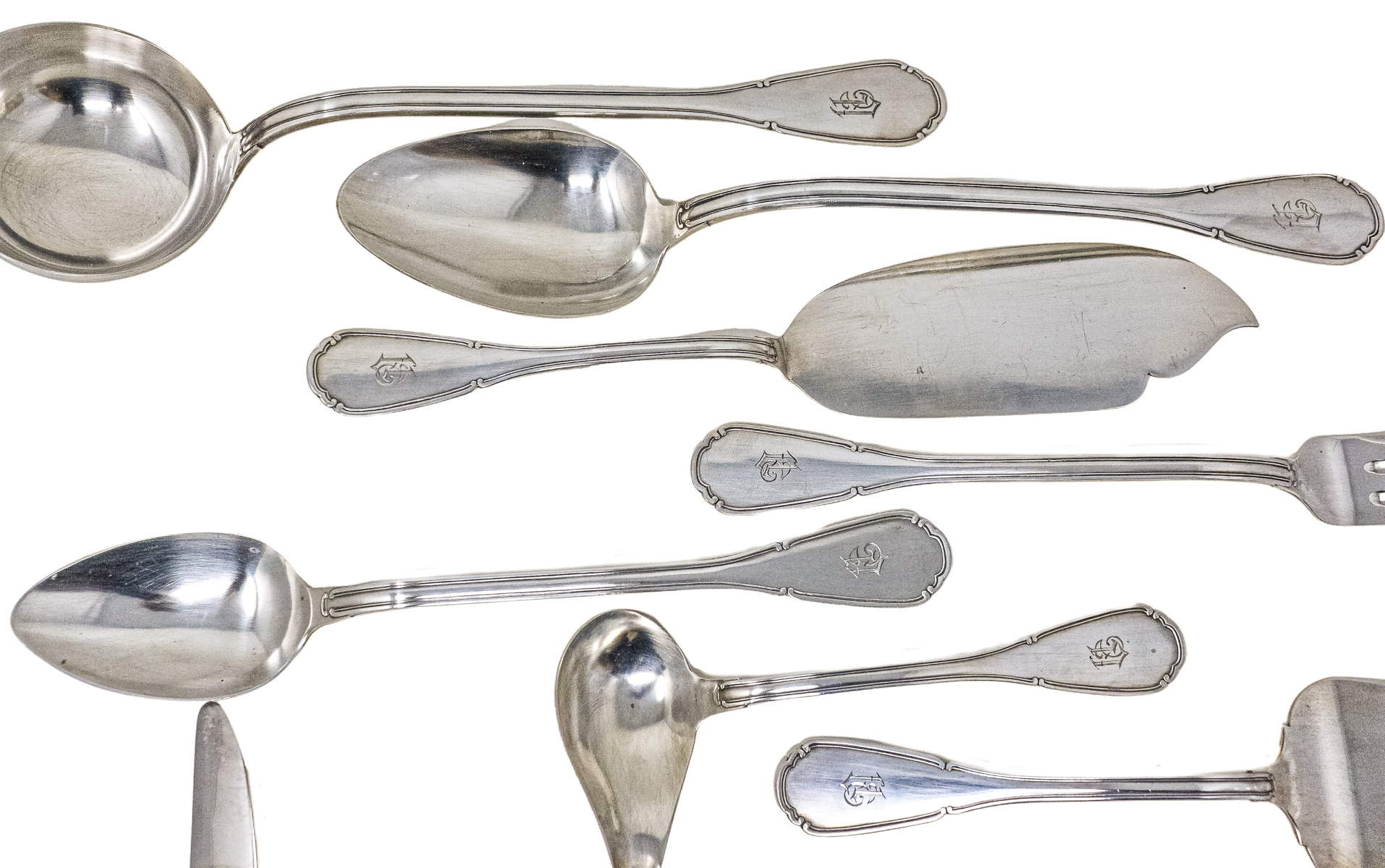 CUBERTERÍA PARA 12 SERVICIOS EN PLATA 