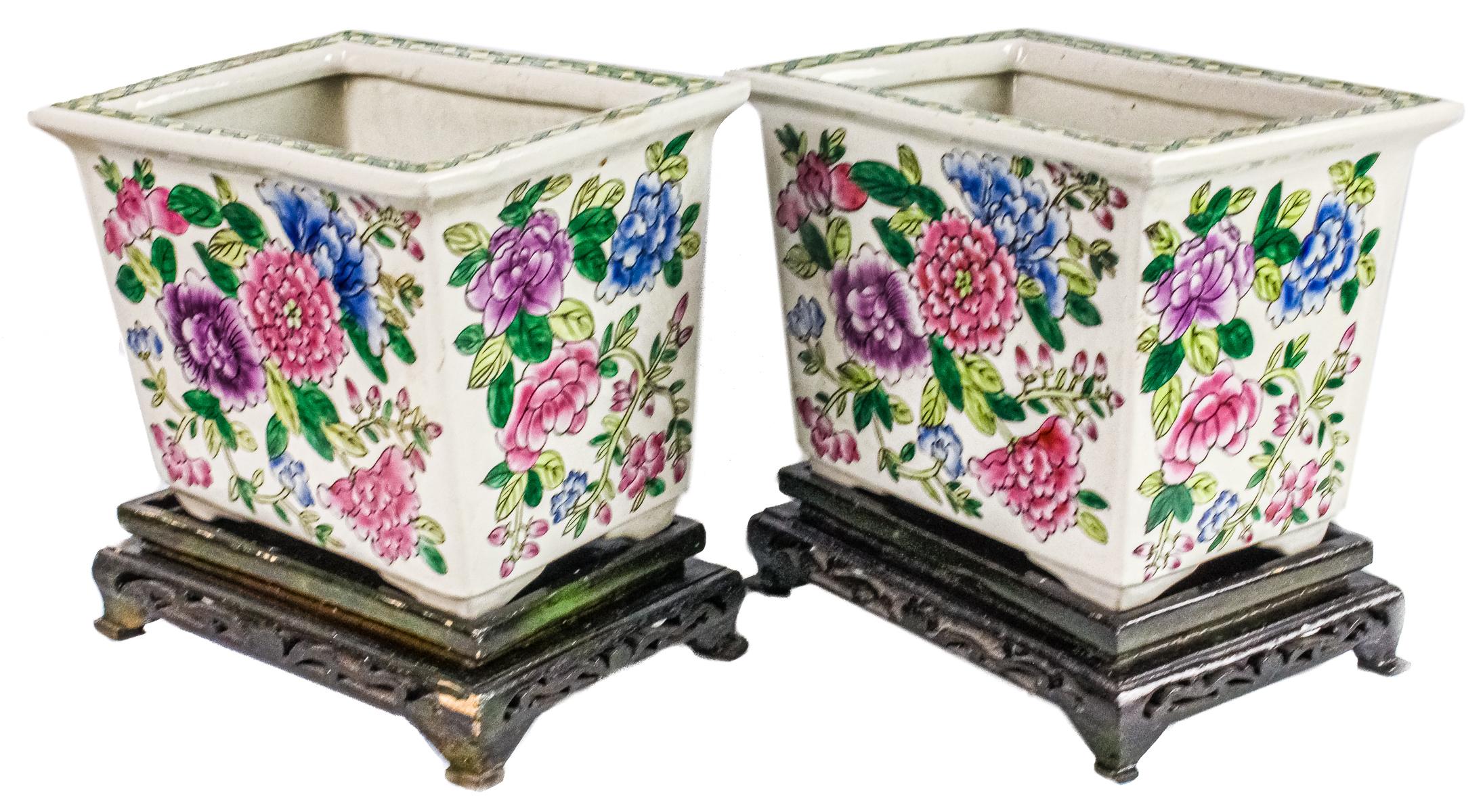 PAREJA DE JARDINERAS ORIENTALES DE MEDIADOS S.XX