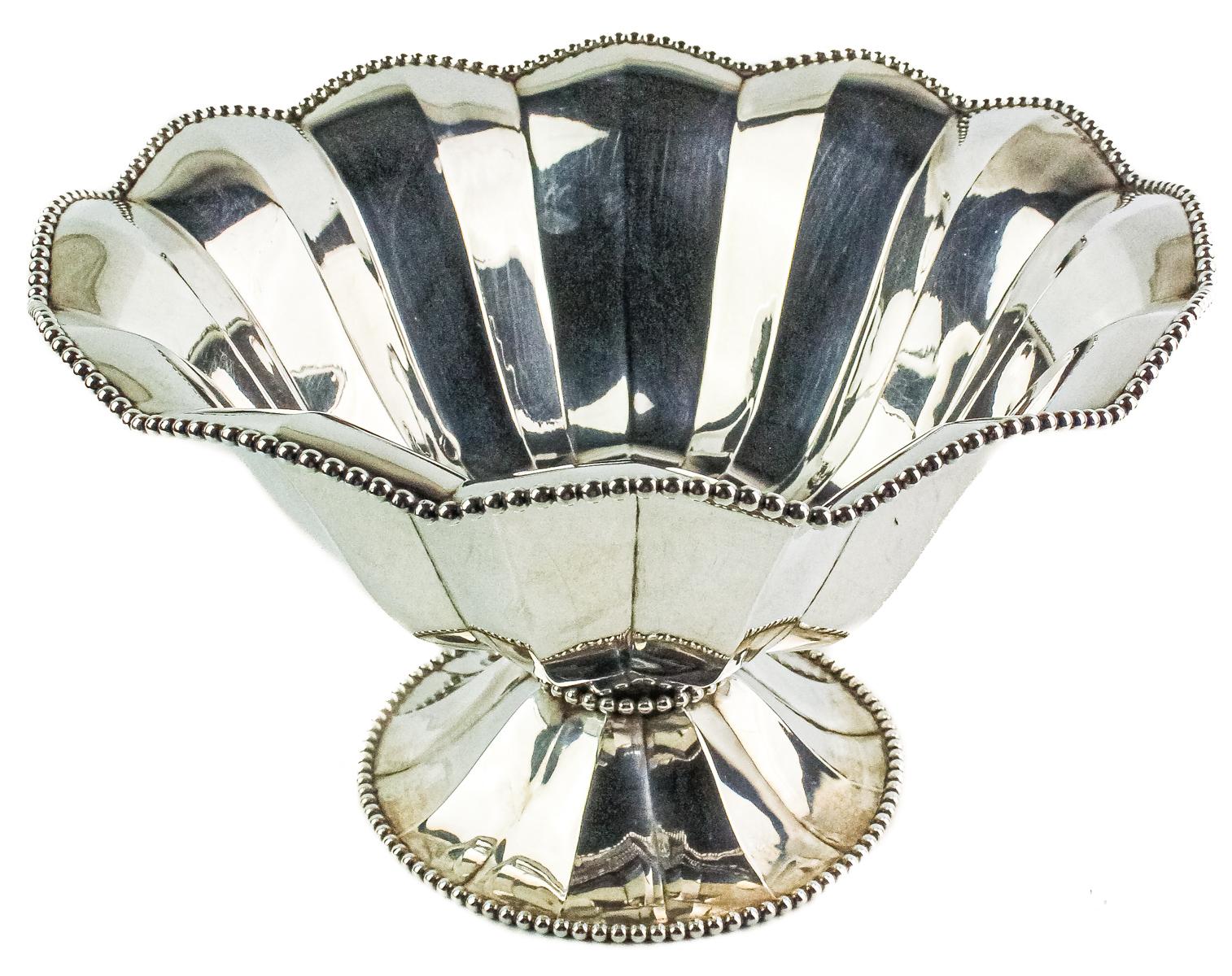 CENTRO DE MESA EN PLATA DE MEDIADOS DEL S.XX