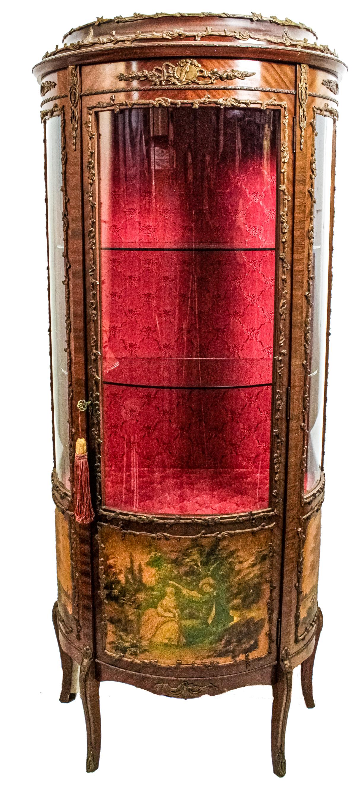 VITRINA DE ESTILO LUIS XV DEL PRIMER TERCIO DEL S.XX