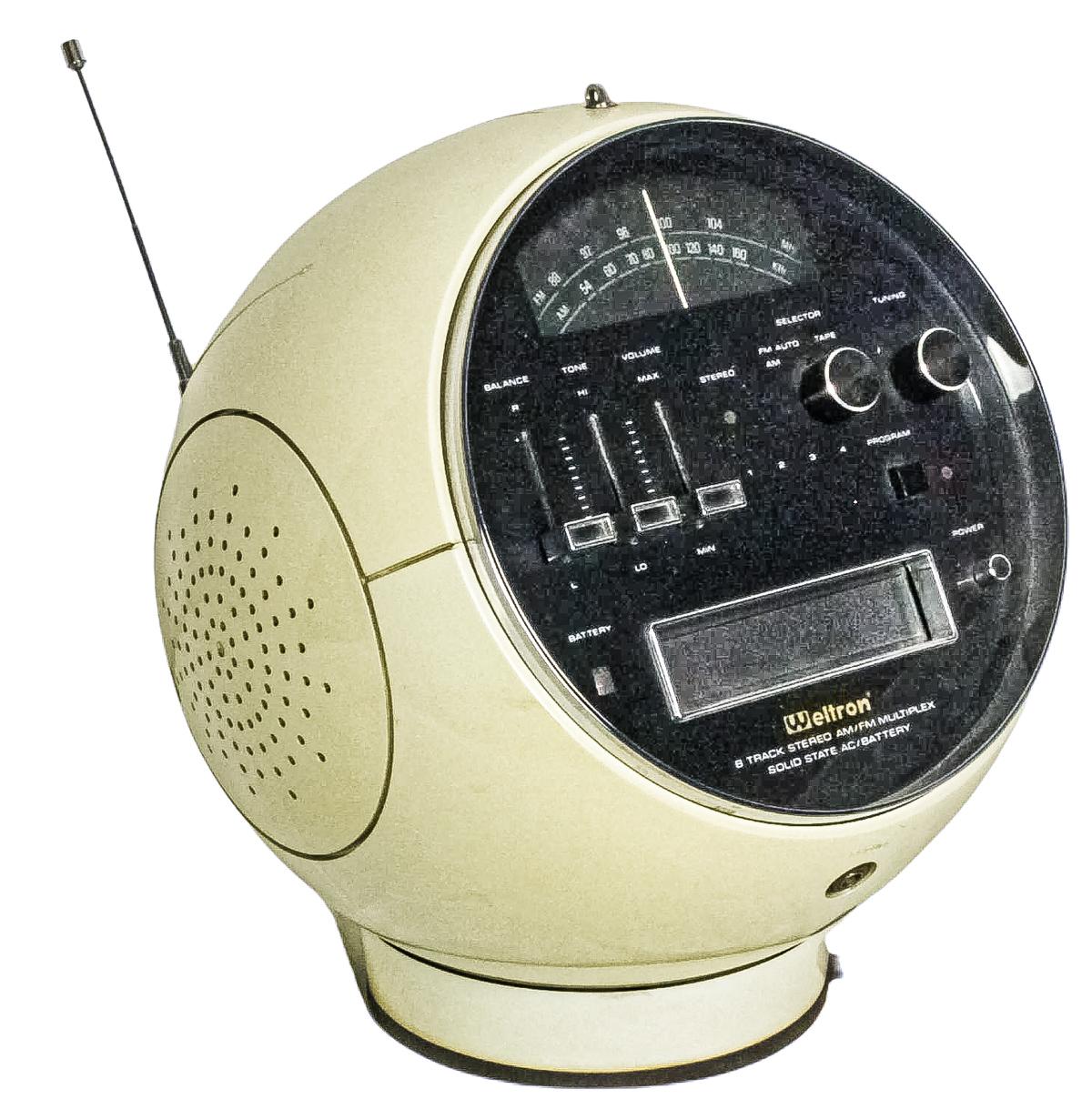 RADIO CASSETE "WELTRON 2001. SPACE BALL"