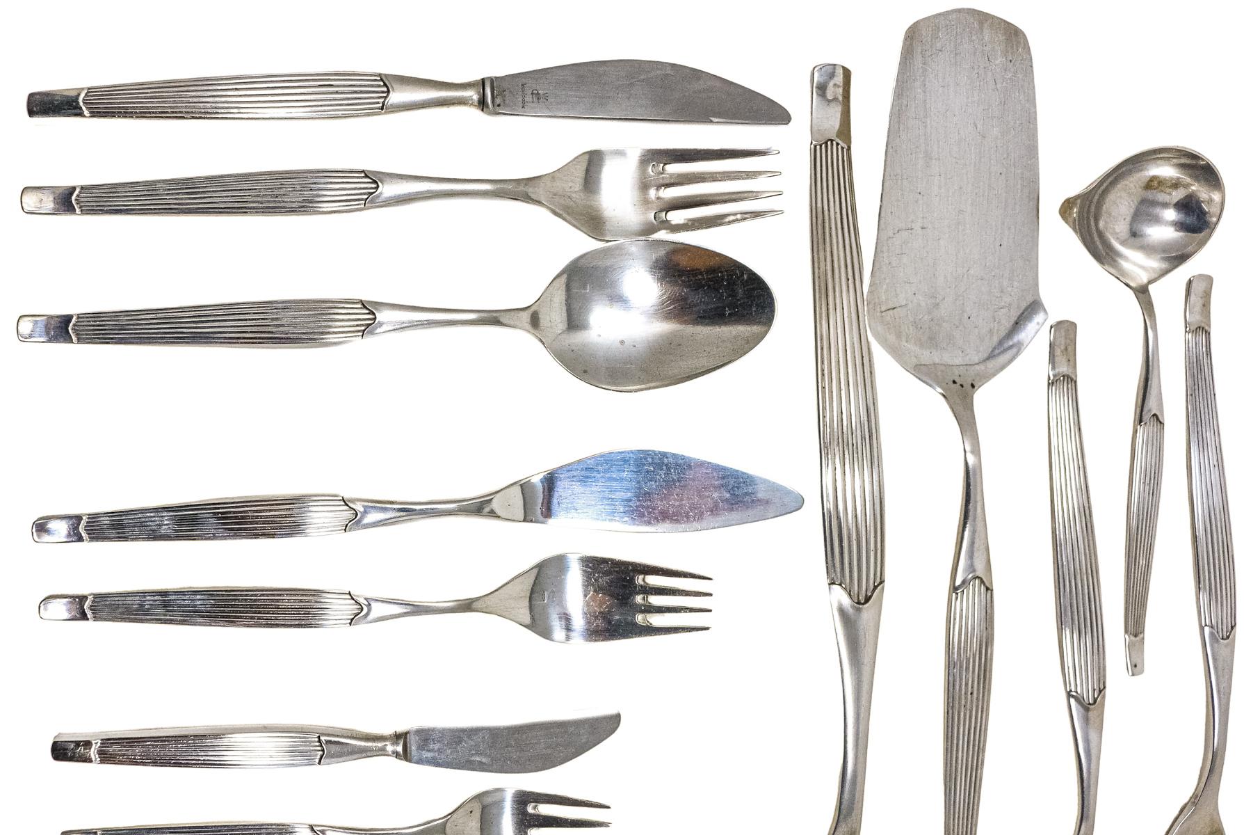 CUBERTERÍA DE PLATA DE LA FIRMA BAGUÉS