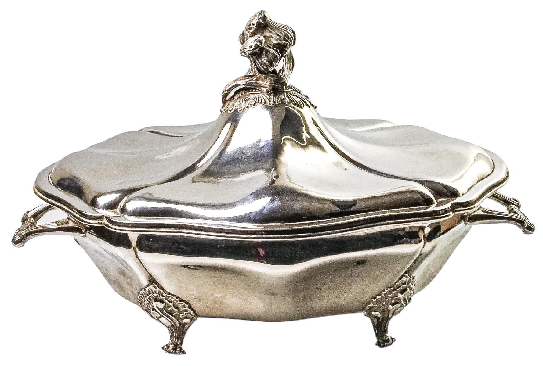SOPERA DE PLATA DE MEDIADOS DE SIGLO XX