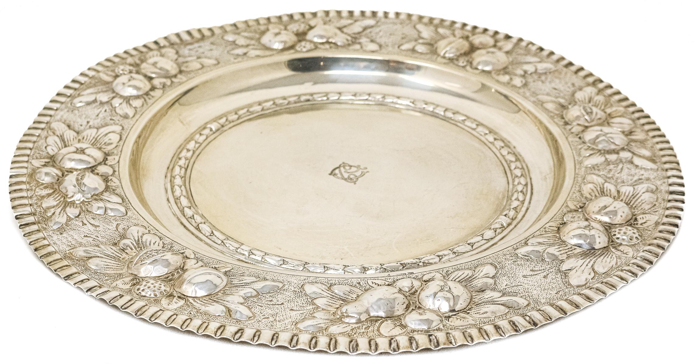 GRAN PLATO DE PLATA DEL PRIMER TERCIO DE SIGLO XX